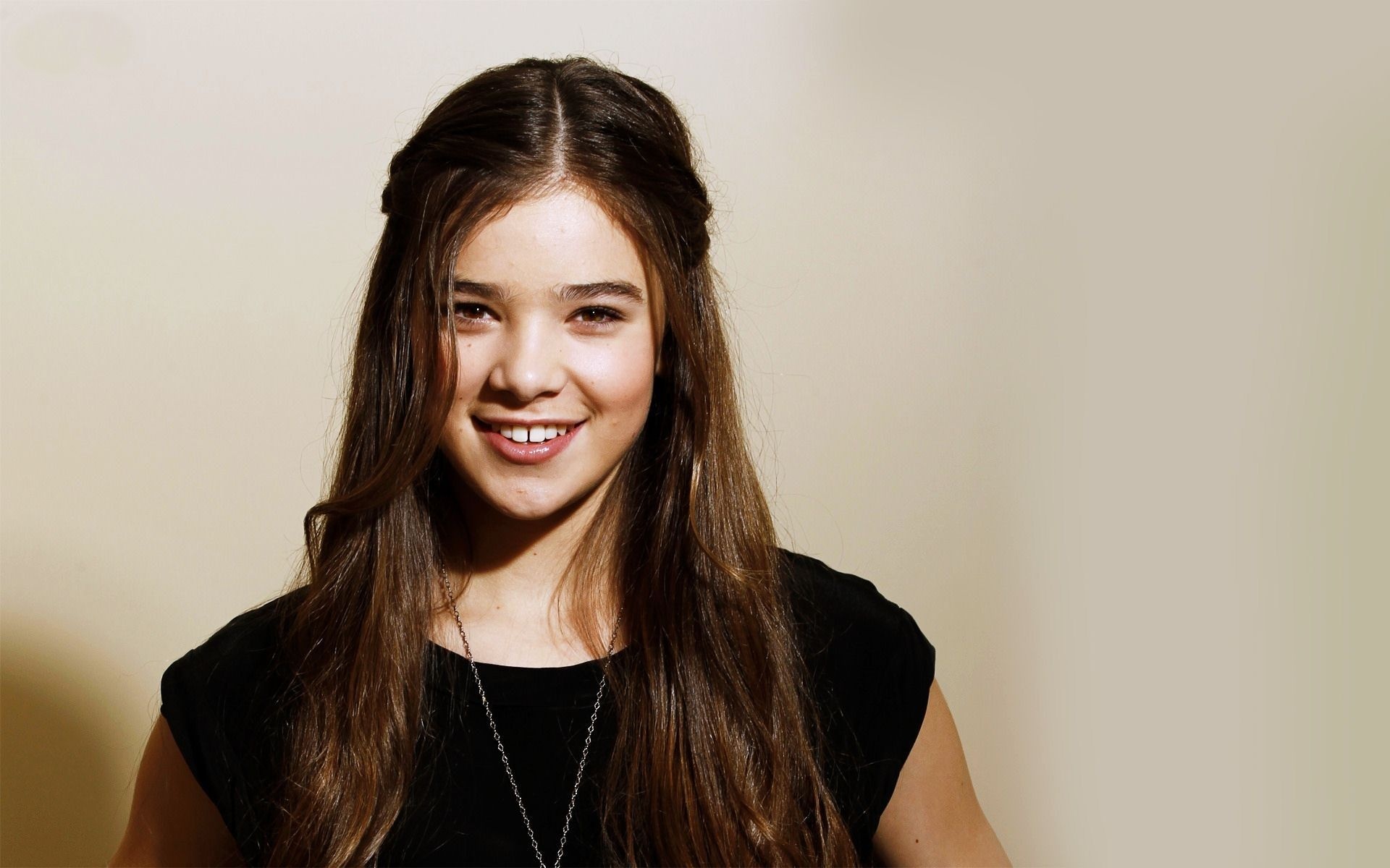 Hailee Steinfeld wallpapers HD, Hailee Steinfeld, Movie wardrobe, 1920x1200 HD Desktop