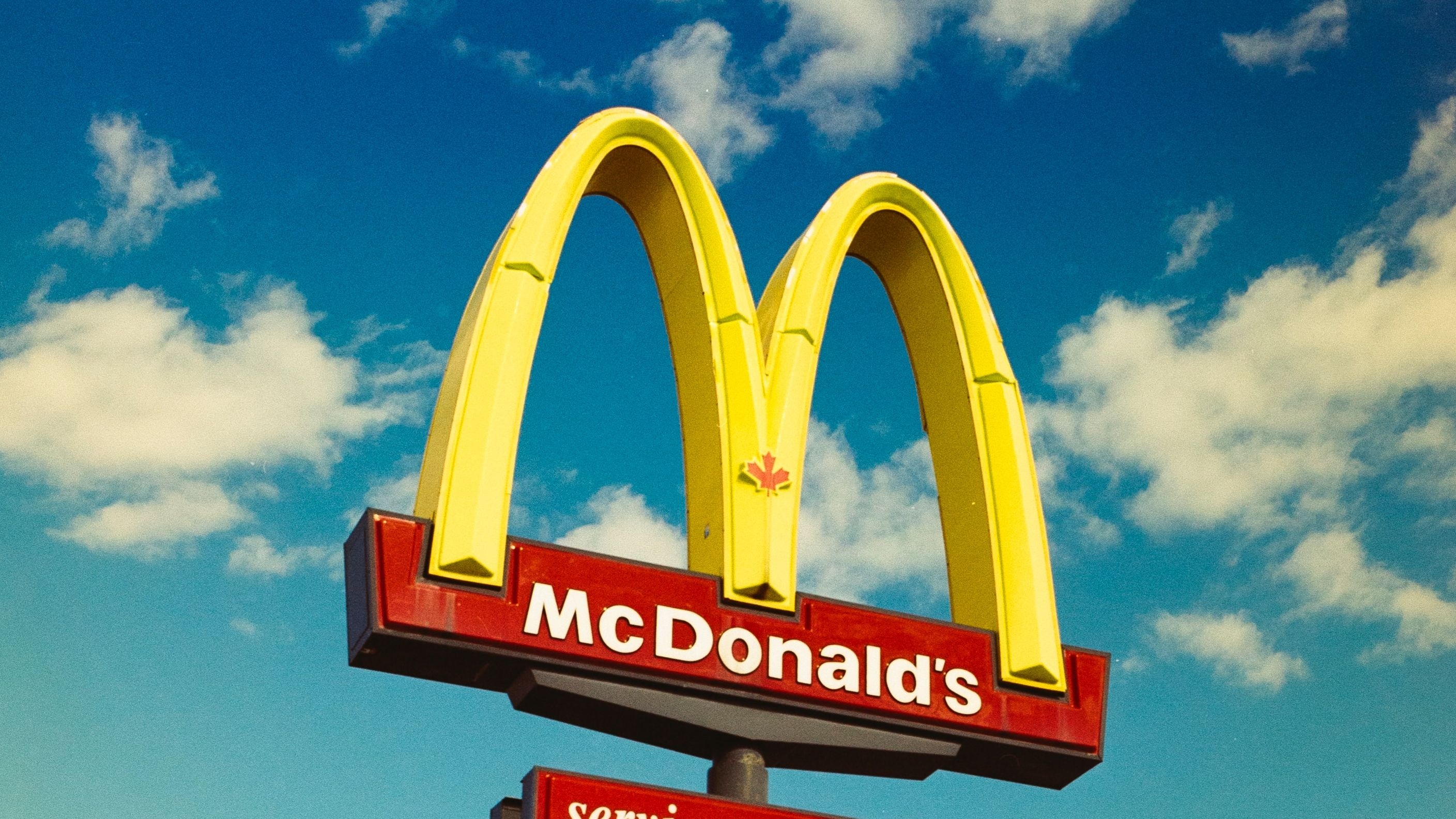 Interbrand global brands report, Valuable brand, Industry ranking, McDonalds success, 2820x1590 HD Desktop