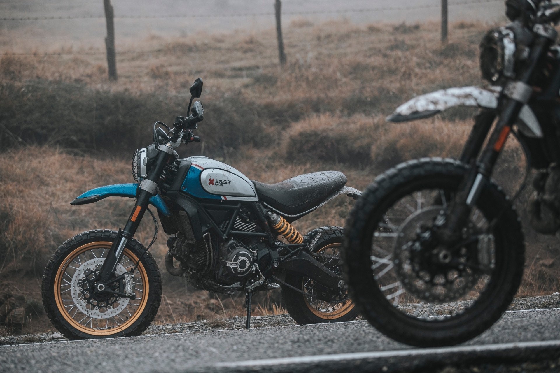 Ducati Scrambler Desert Sled, Off-road bike, Adventure ride, Bold design, 1920x1280 HD Desktop