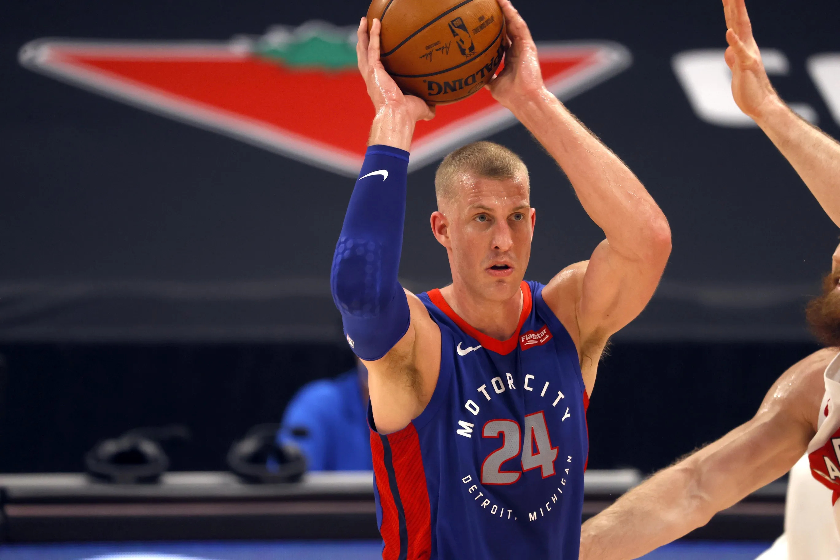 Mason Plumlee, Pistons, Trade, Salary shedding, 2740x1830 HD Desktop