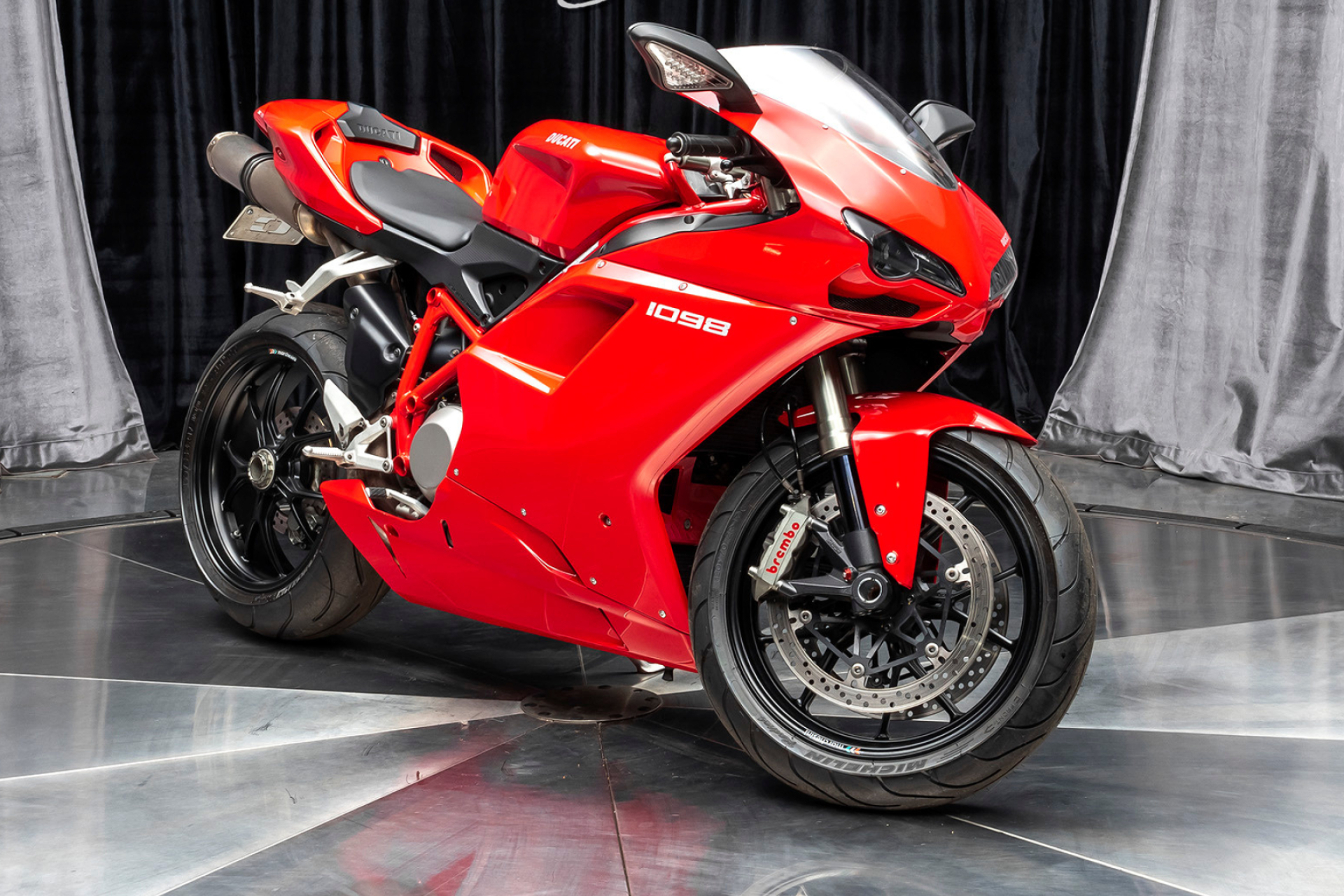 Ducati 1098 Presentation, Superbikes Wallpaper, 1920x1280 HD Desktop