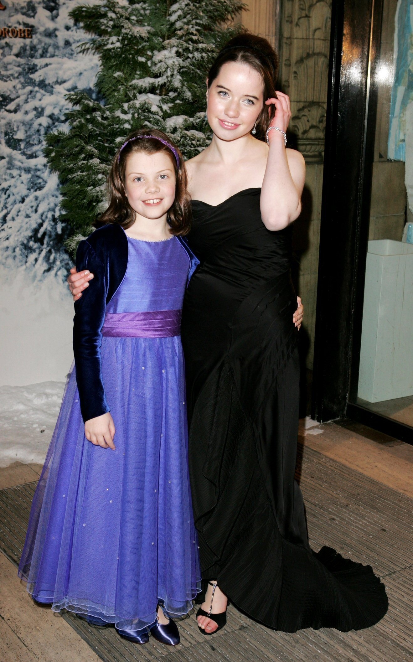 Georgie Henley, Anna Popplewell, Photo 1459491, Fanpop, 1320x2120 HD Phone