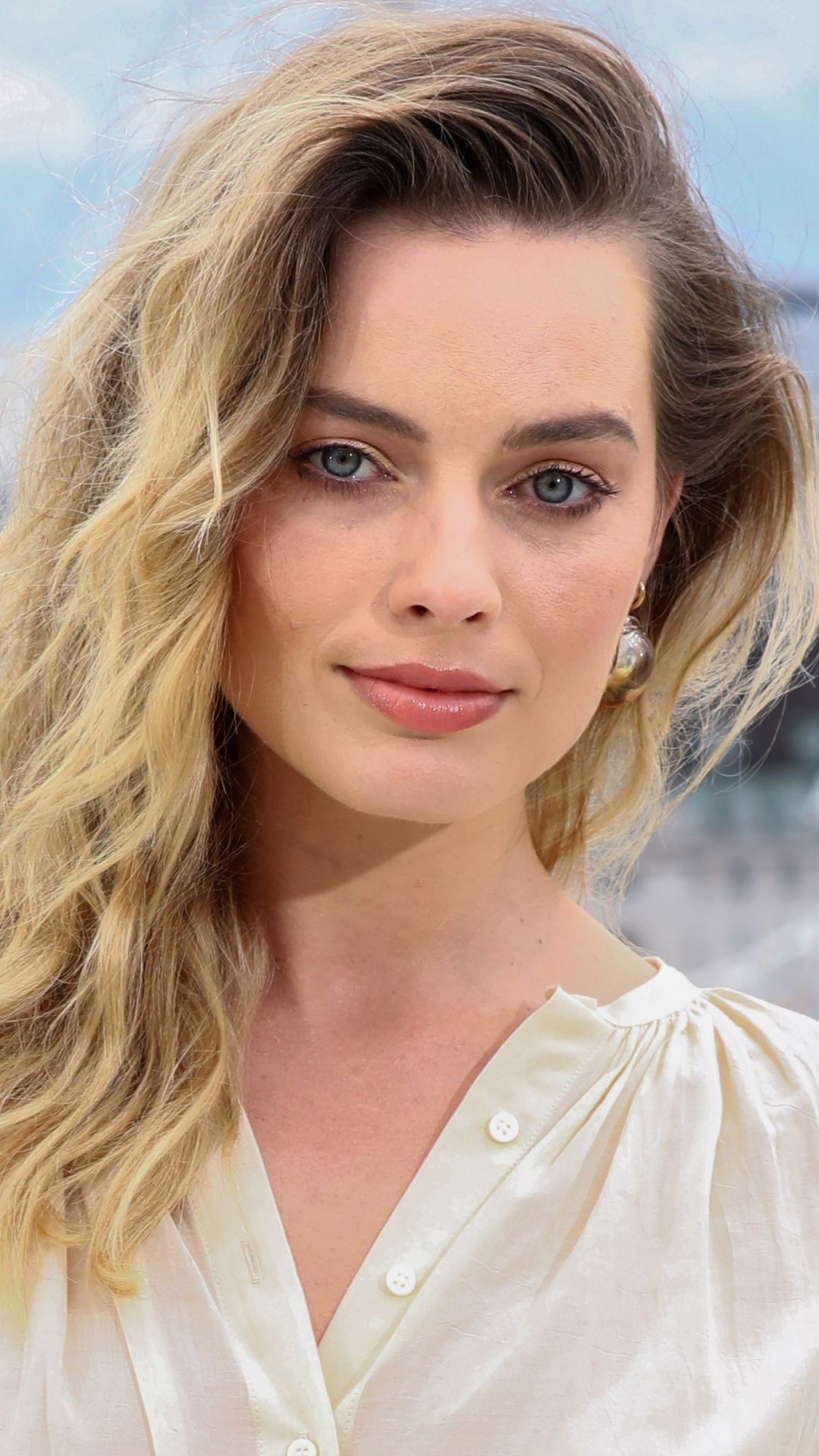 Margot Robbie, Beautiful actress, Style inspiration, Timeless beauty, 1080x1920 Full HD Phone