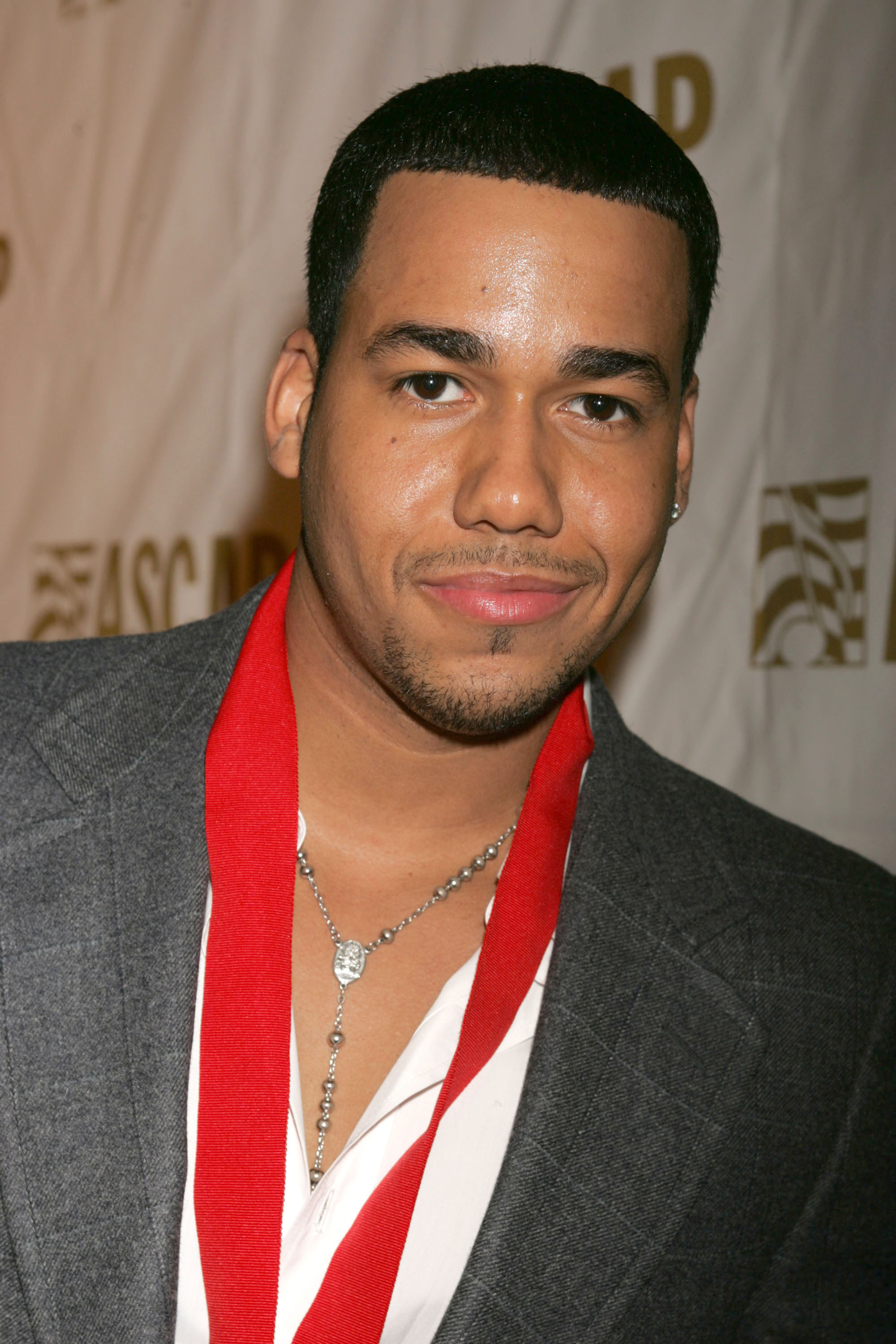 Romeo Santos, Latino celebrities, Now vs in their 20s, Transformation, 2000x3000 HD Phone