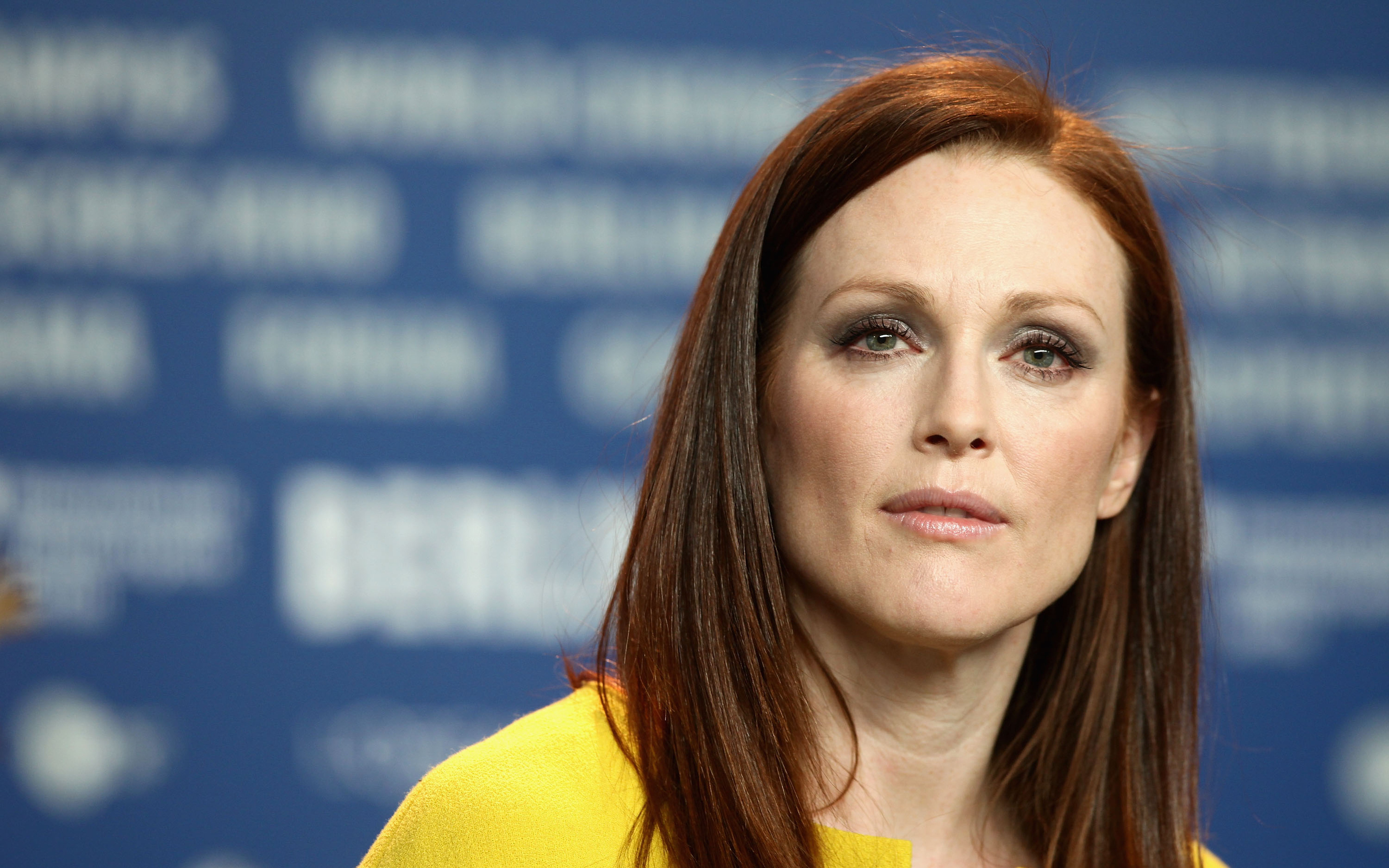 Julianne Moore, HD wallpaper background, Actress, 2880x1800 HD Desktop