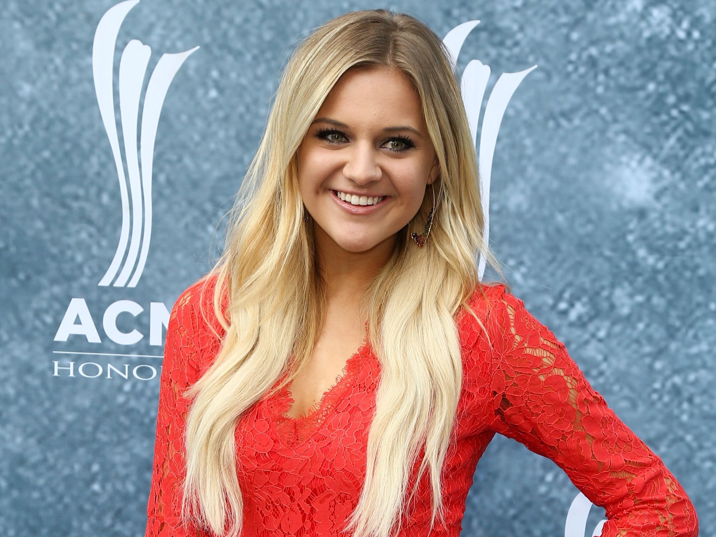 Kelsea Ballerini, Magical forest, Inquisitr, 2420x1820 HD Desktop