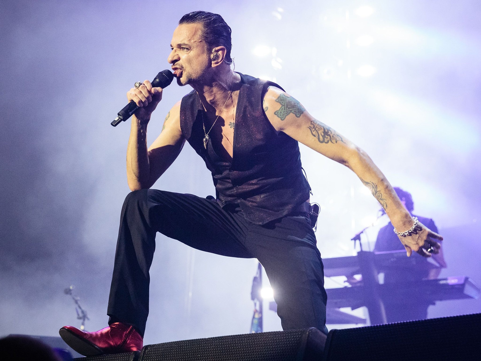 Dave Gahan, 57 Facts, Radio Duna, 2050x1540 HD Desktop