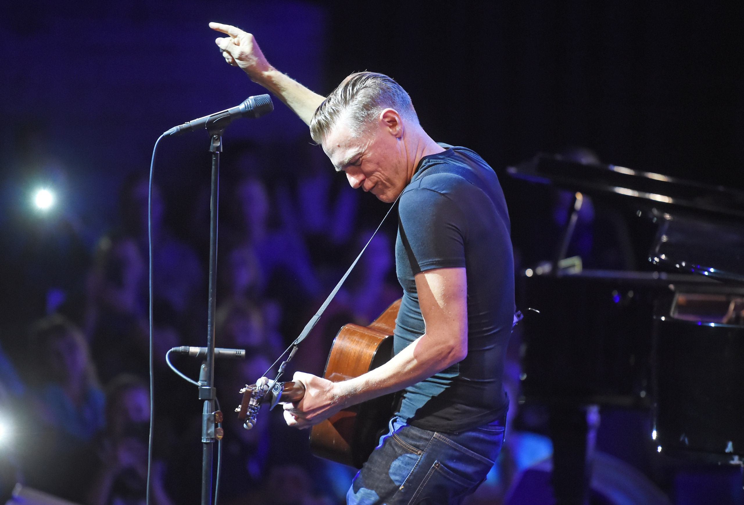 Bryan Adams, Bryan Adams cancels, Mississippi show, Religious freedom, 2560x1740 HD Desktop