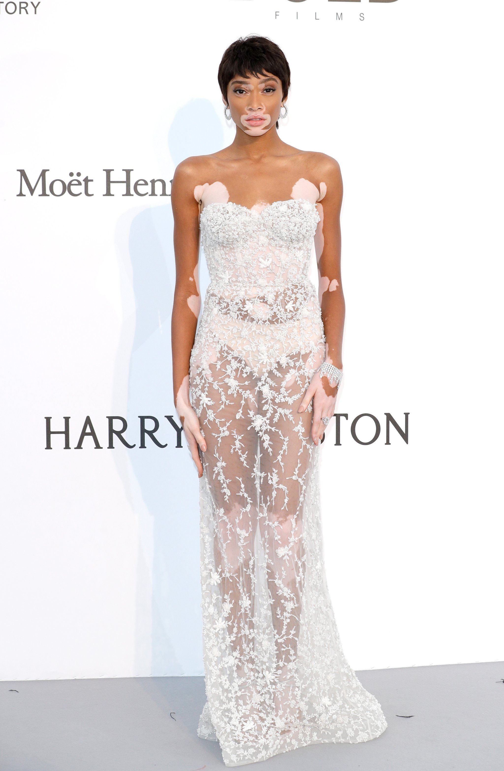 Winnie Harlow, Dress aesthetic, Formal dresses, Long, 2050x3130 HD Phone