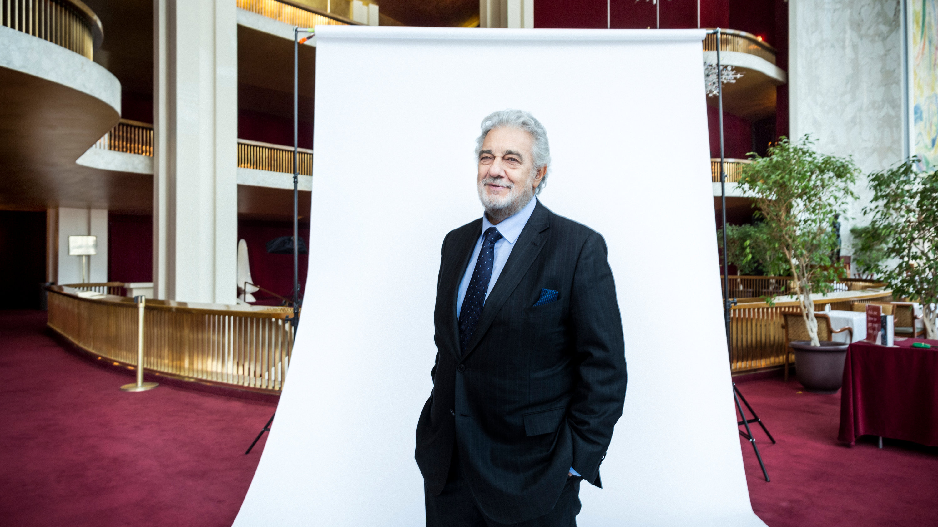 Placido Domingo, Operatic superstar, Record-breaking roles, Unprecedented achievement, 3000x1690 HD Desktop