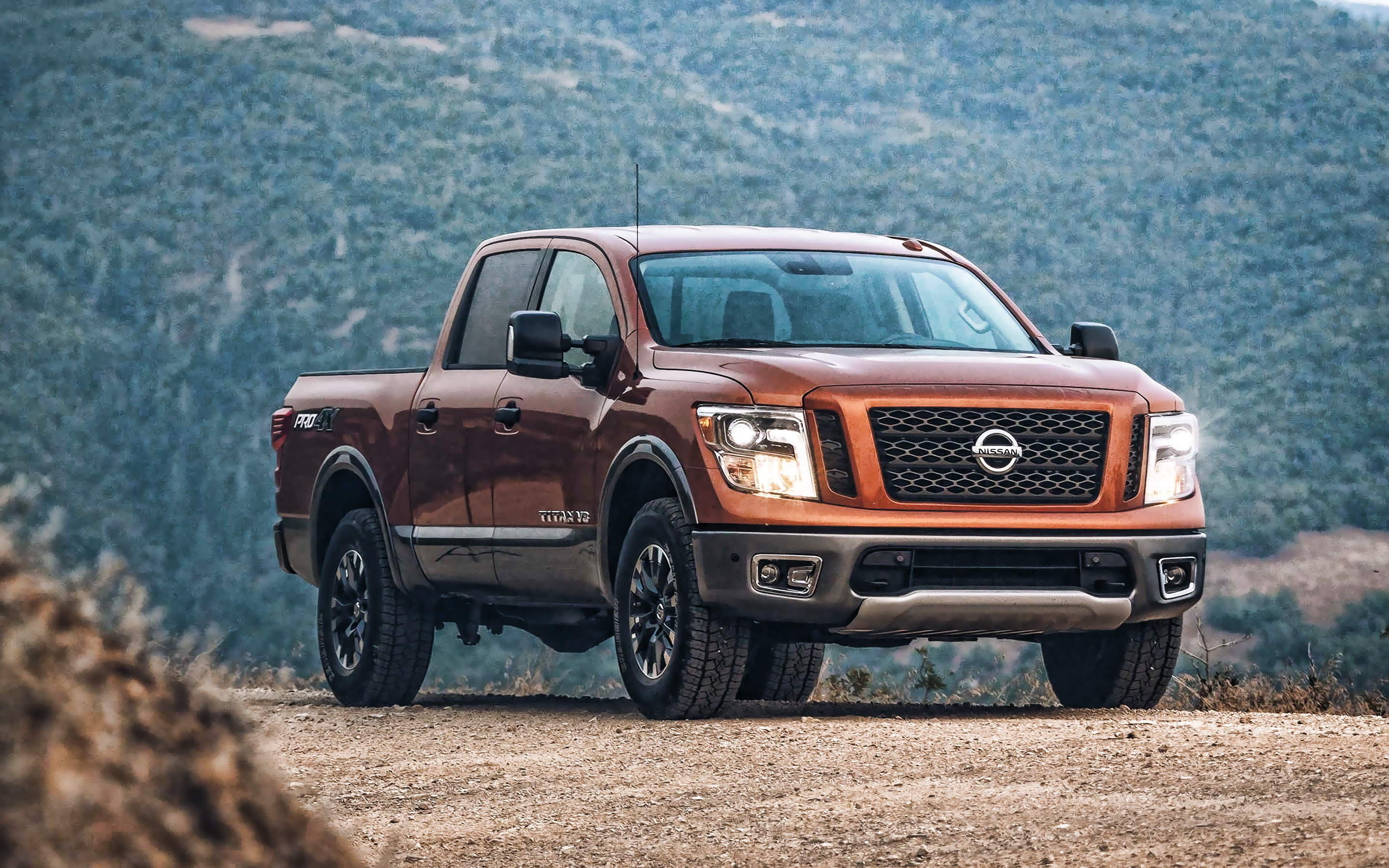 Nissan Titan, New bronze exterior, Pickup truck, Japanese car, 2880x1800 HD Desktop