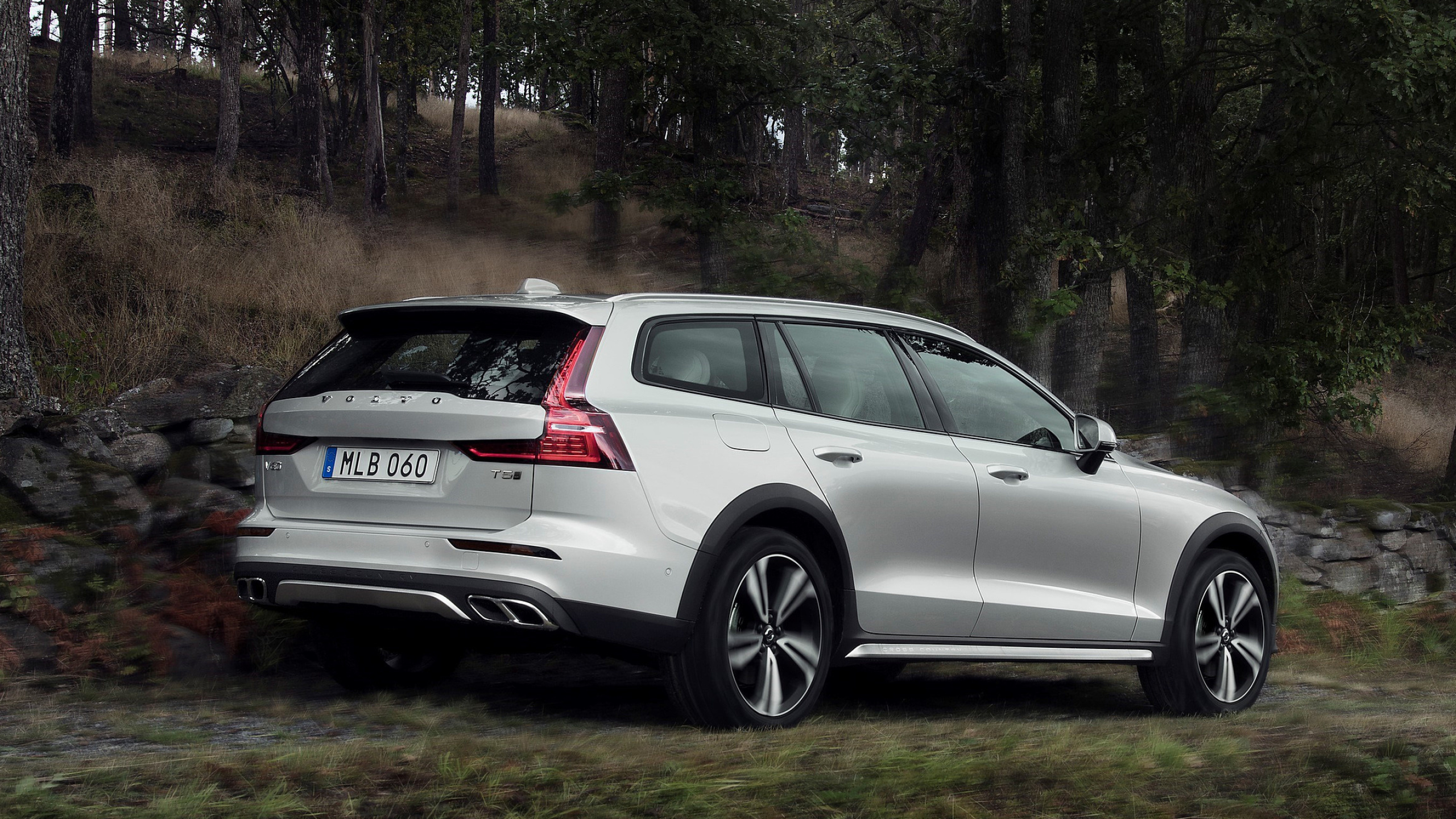 Volvo V60, Volvo V60 Cross Country, Rear three quarter HD wallpaper, Desktop Mobile & Tablet, 2560x1440 HD Desktop