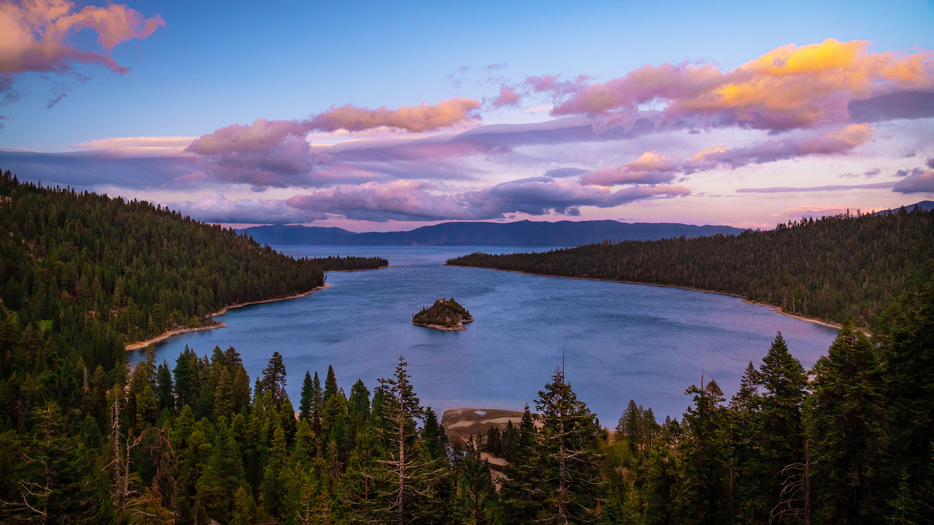 Lake Tahoe, Weekend guide, Outdoor activities, Marriott Bonvoy, 1920x1080 Full HD Desktop