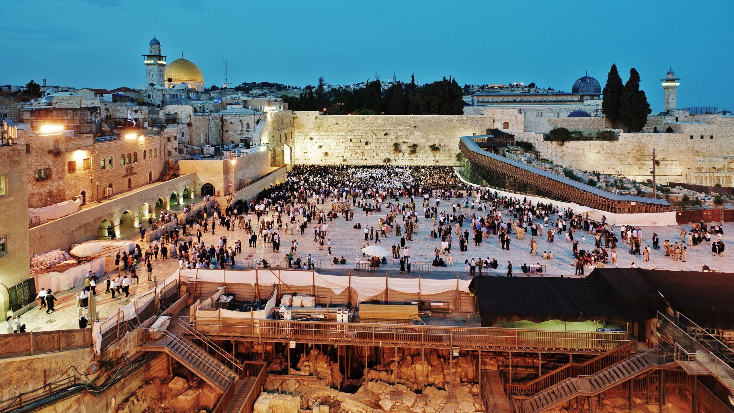 Jerusalem, Old city walls, Religious diversity, Historical landmarks, 2560x1440 HD Desktop