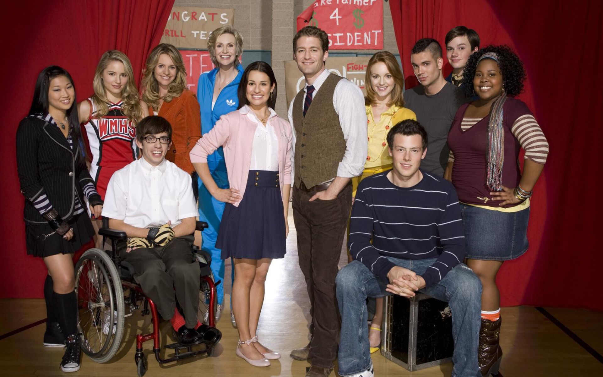 Glee TV show, Exciting wallpaper, Musical performances, Engaging drama, 1920x1200 HD Desktop