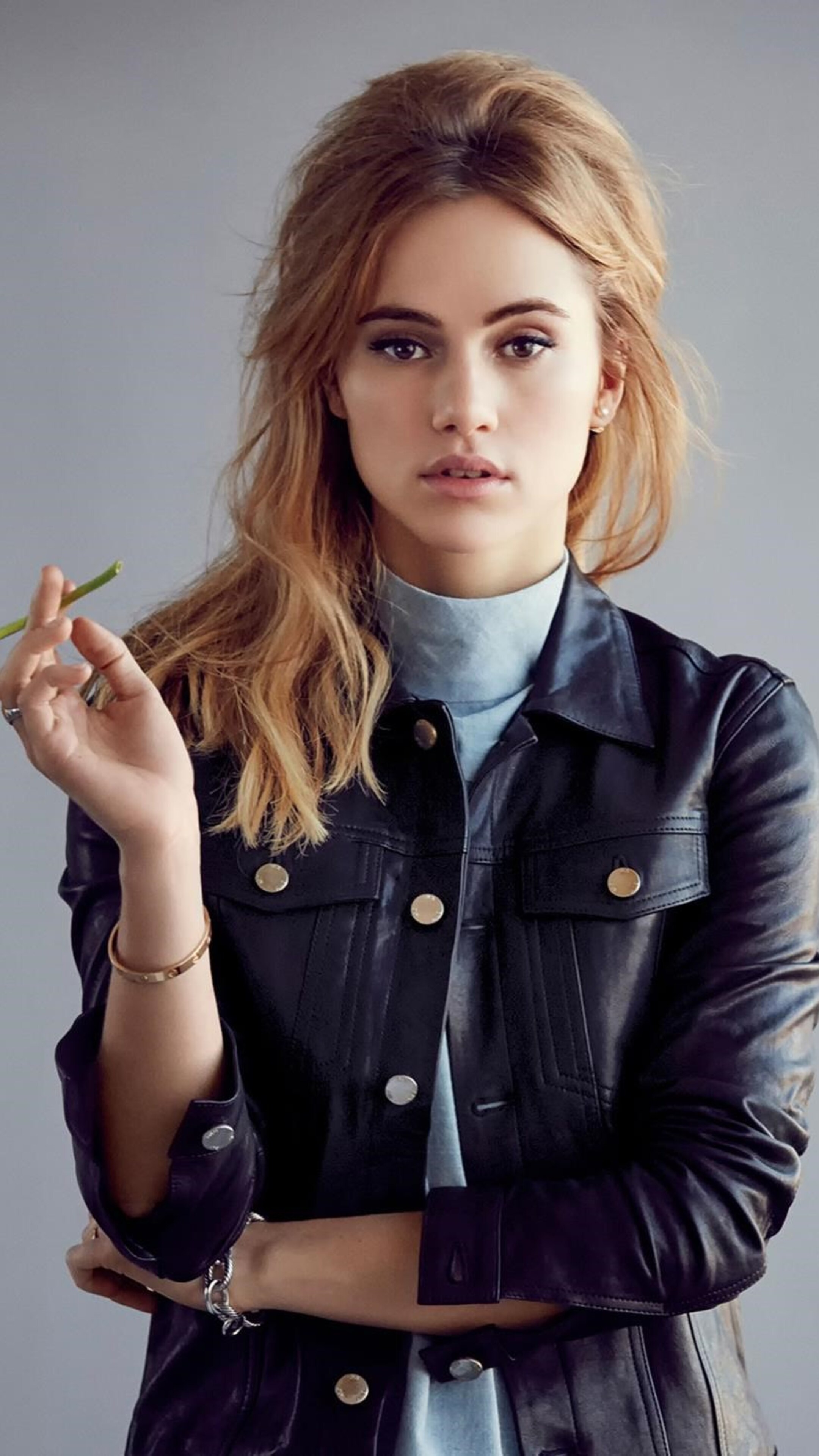 Suki Waterhouse, 2016 photoshoot, Premium 4K wallpapers, Mesmerizing beauty, 2160x3840 4K Phone