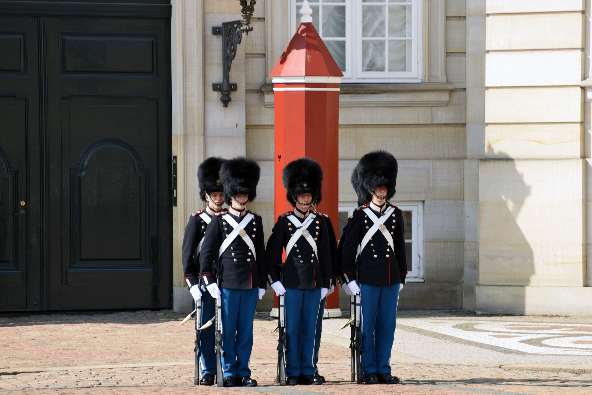 Amalienborg Palace, Copenhagen, Royal Residence, Danish History, 2050x1370 HD Desktop