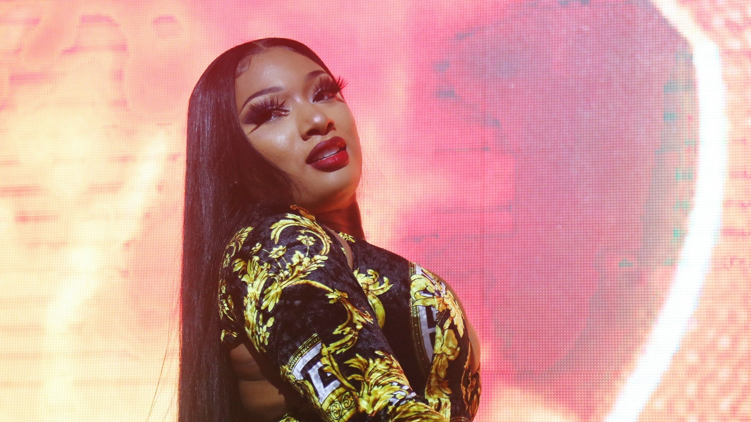 Megan Thee Stallion, Vibrant energy, Captivating stage presence, Hip-hop sensation, 2560x1440 HD Desktop