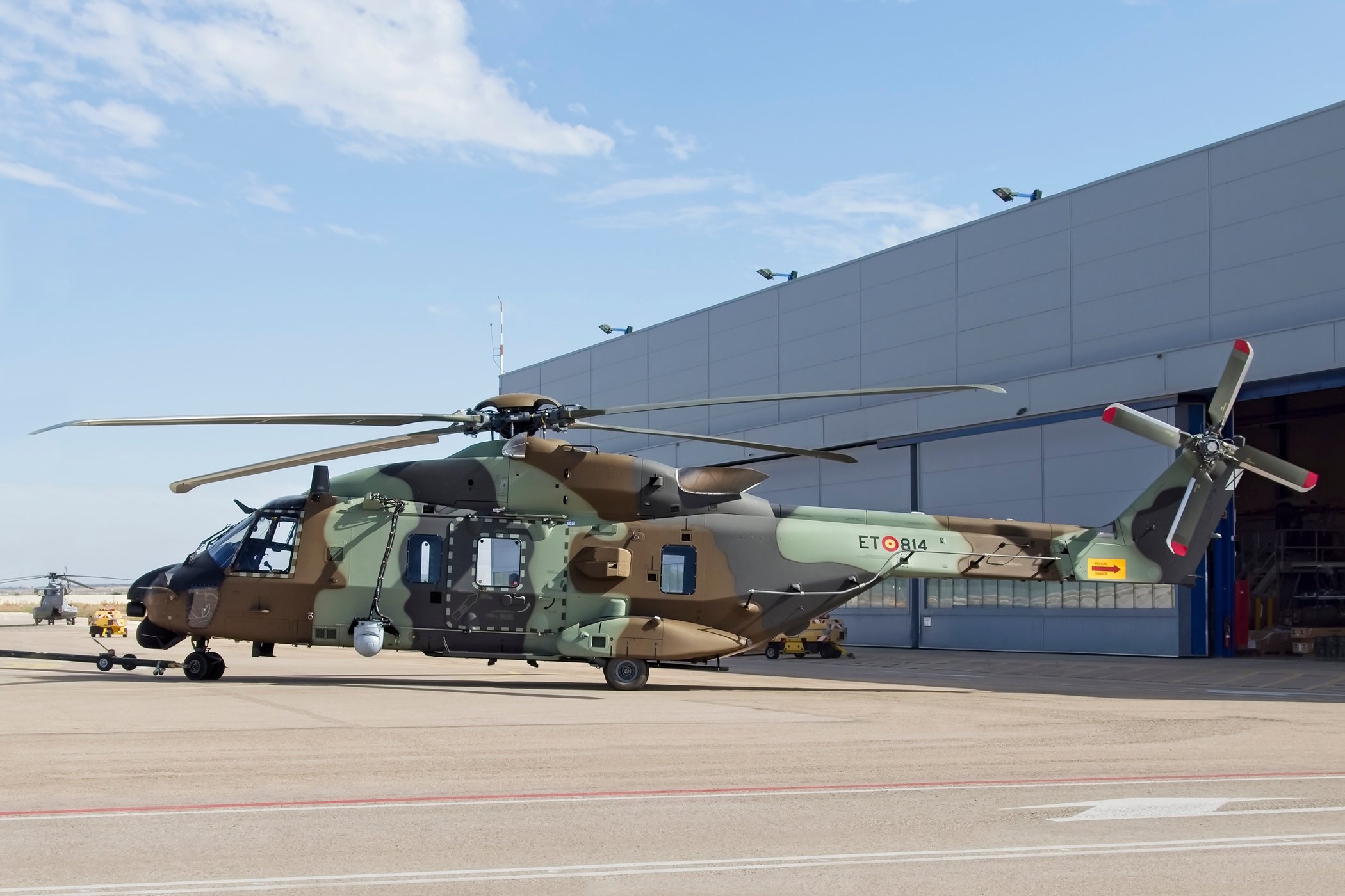 Download nh90 images for free 2100x1400