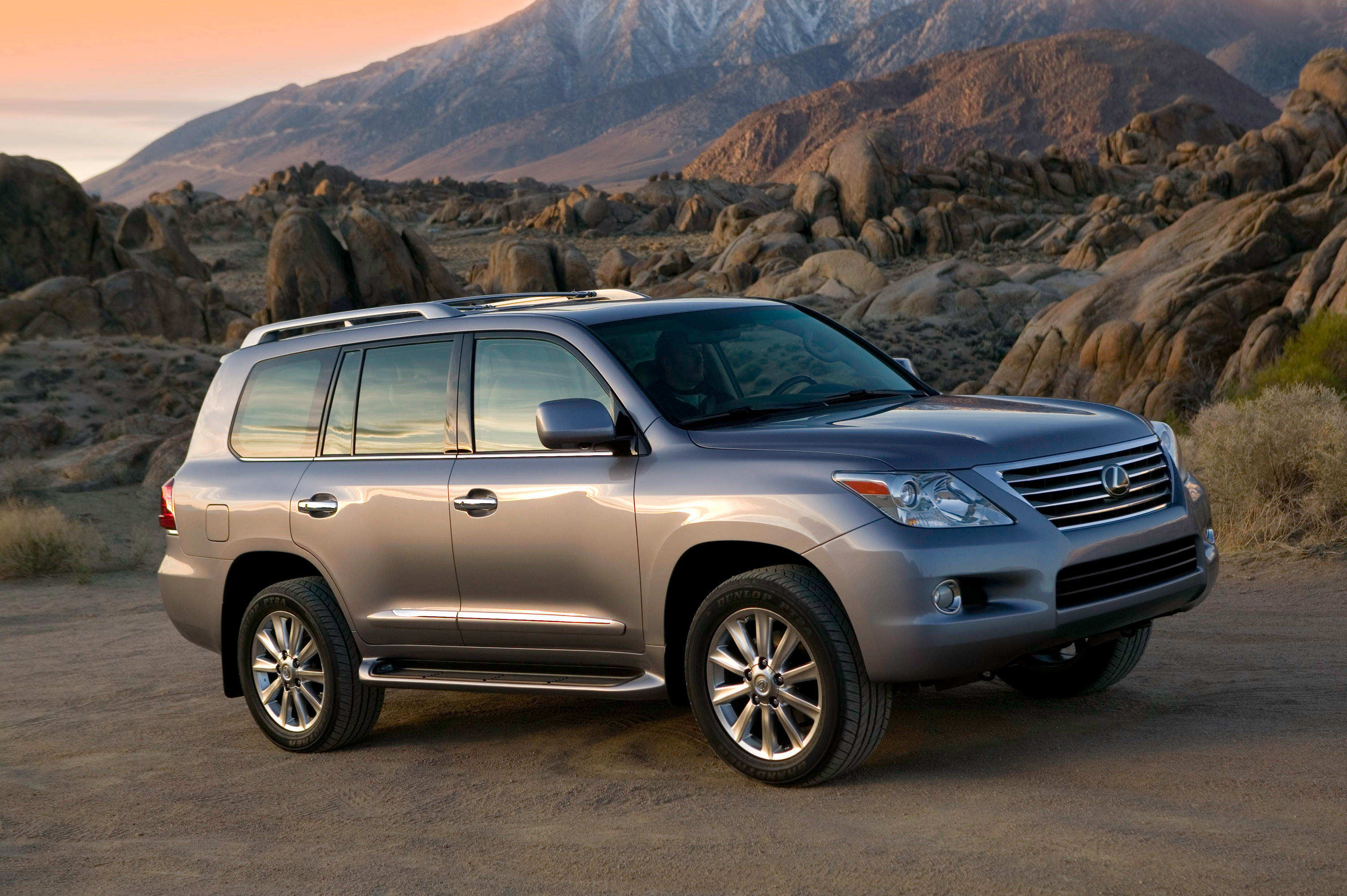 LX 570 2010 Side View, Lexus LX Wallpaper, 3000x2000 HD Desktop