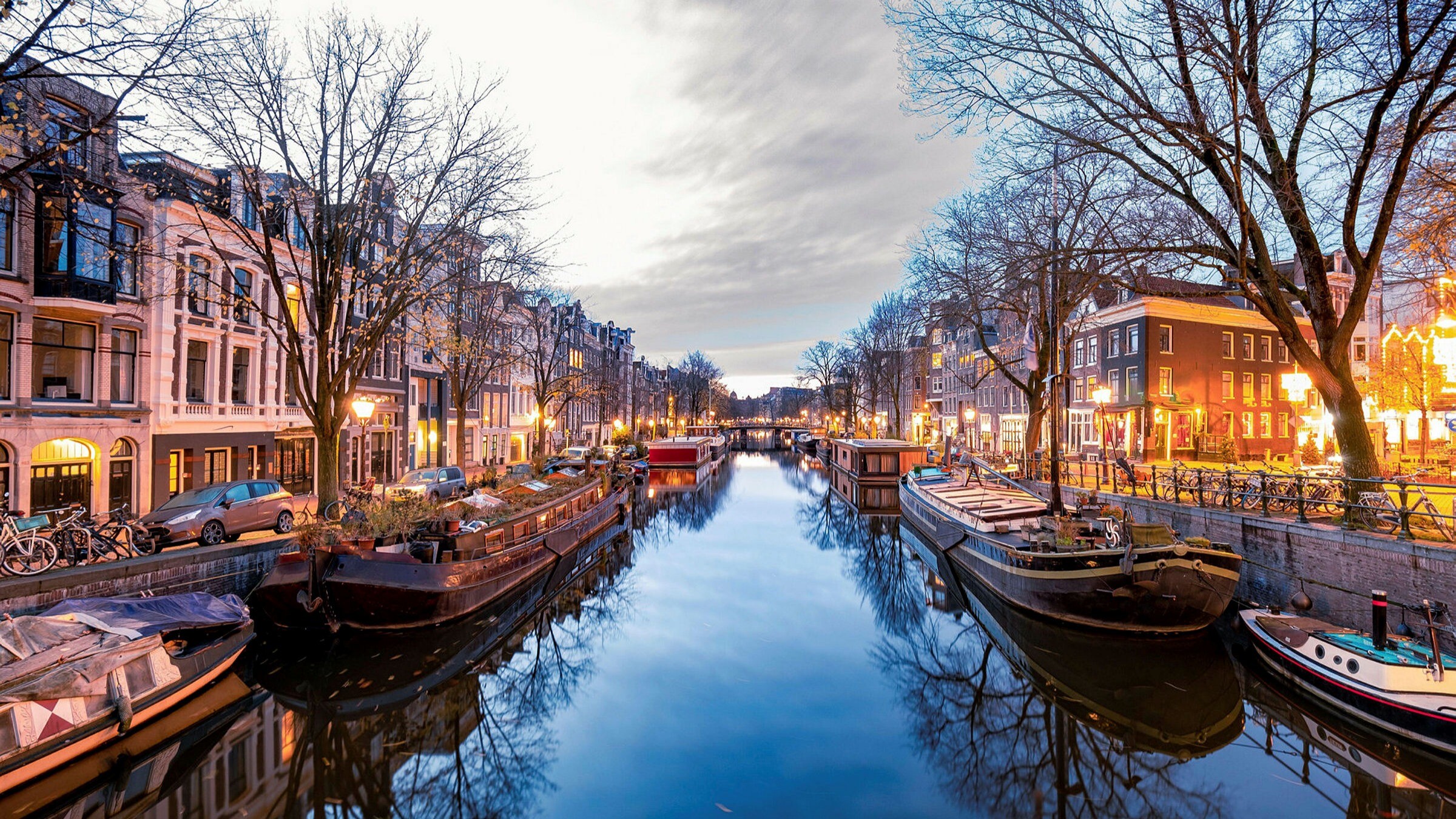 Amsterdam, Canals, Wonky houses, Financial times, 2400x1350 HD Desktop