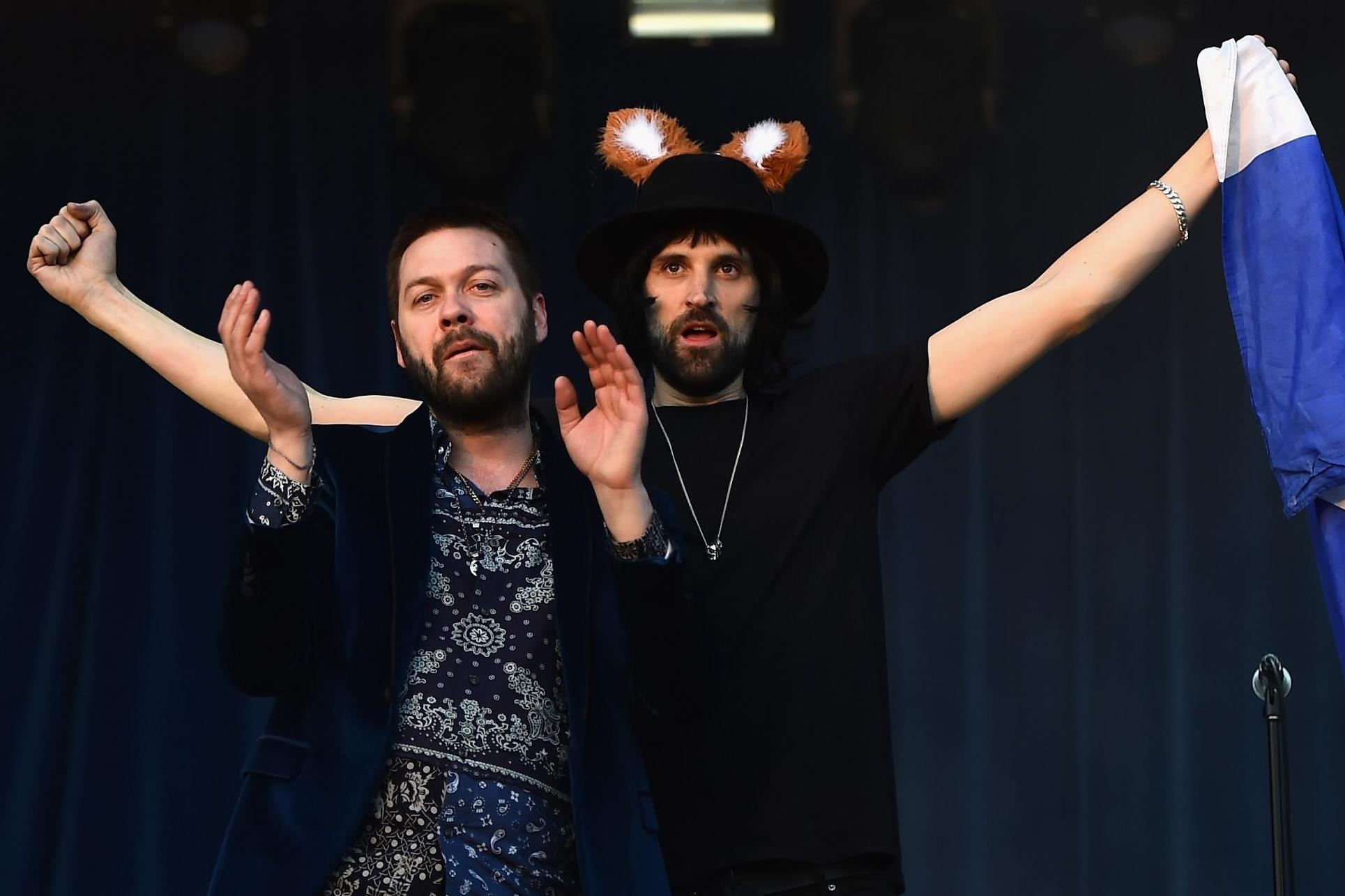 Kasabian, Tom Meighan, Quits, Band, 1930x1290 HD Desktop