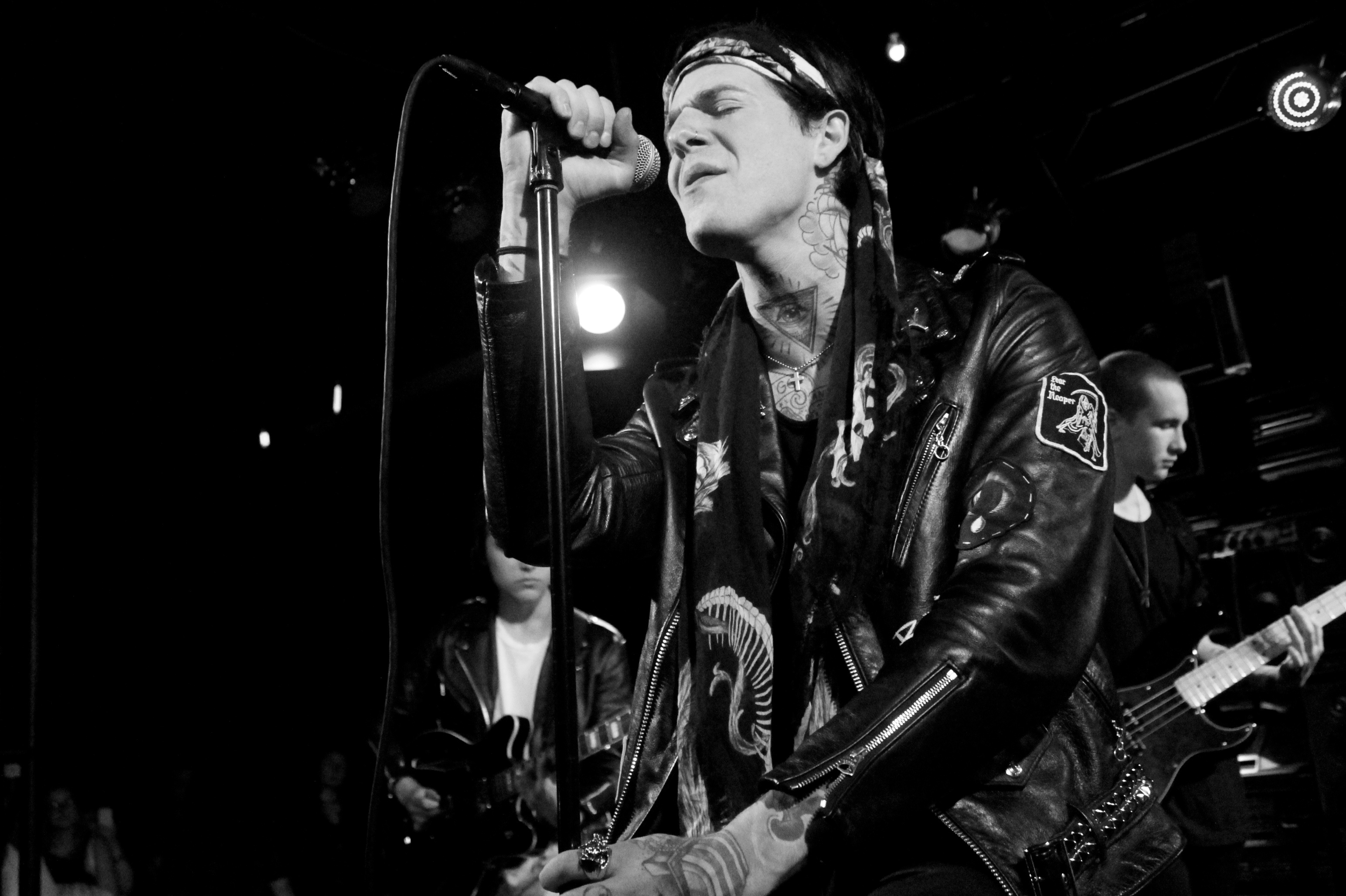 The Neighbourhood Announces New Album Chip Chrome \u0026 The Mono-Tones for September 2020 Release and Shares Video for New 3090x2060