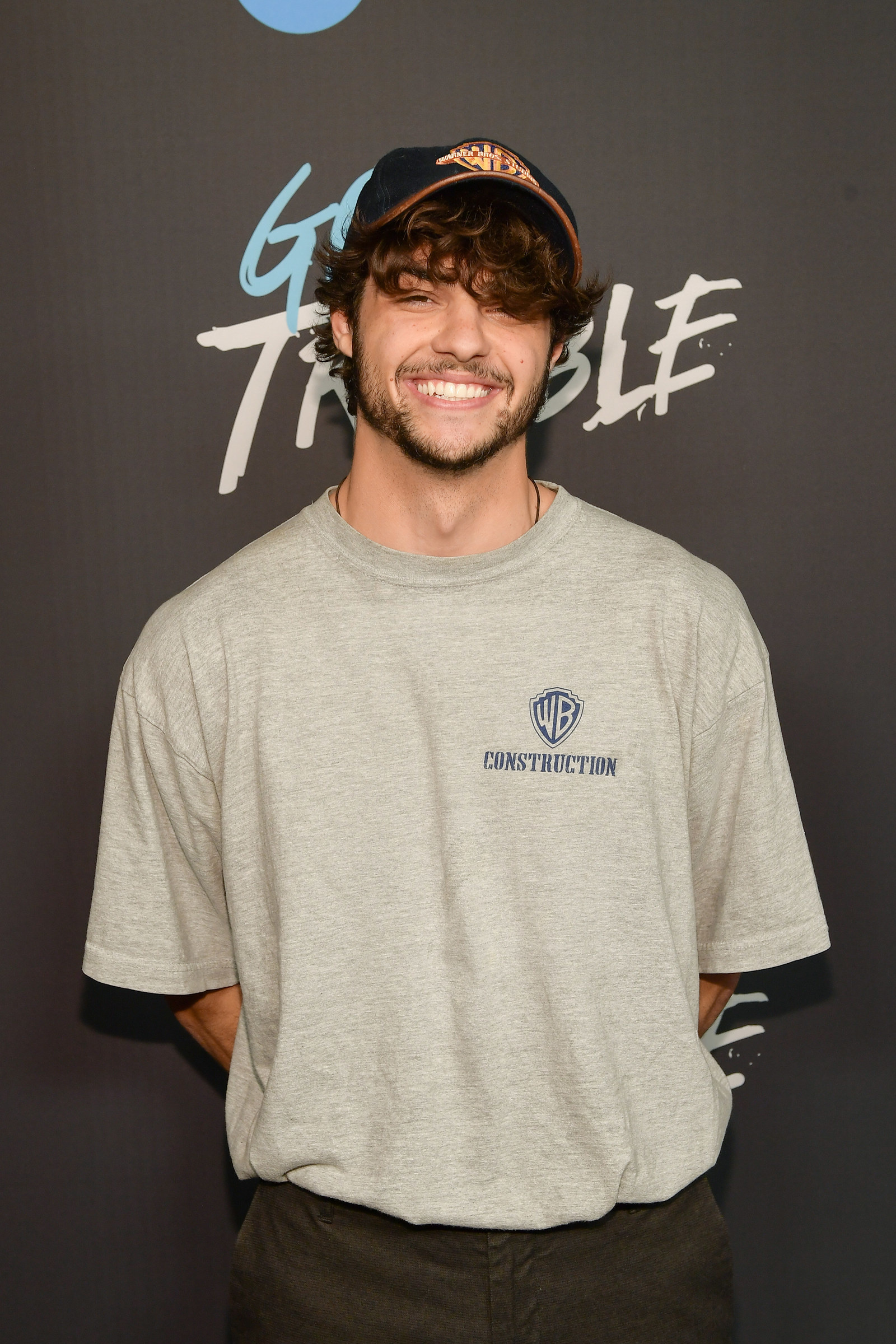 Noah Centineo, Body shamed, Instagram, Abs, 1600x2400 HD Phone