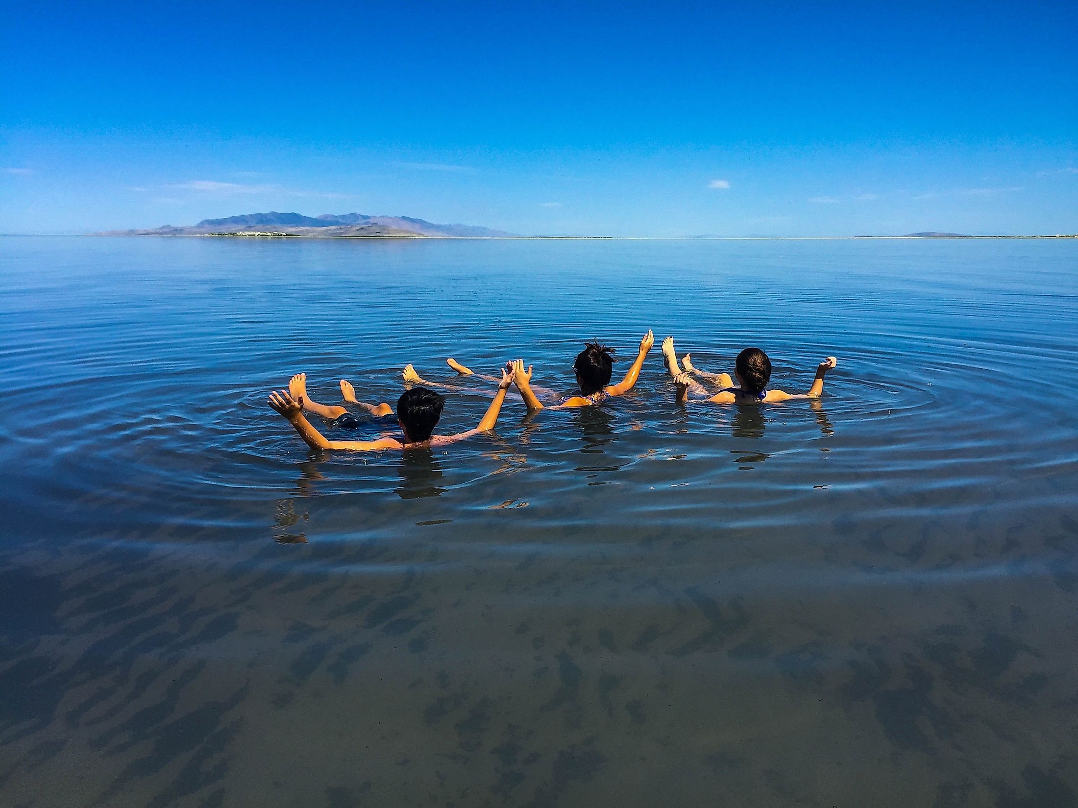 Great Salt Lake wonders, Unique natural feature, Ecological importance, Saltwater marvel, 2200x1650 HD Desktop