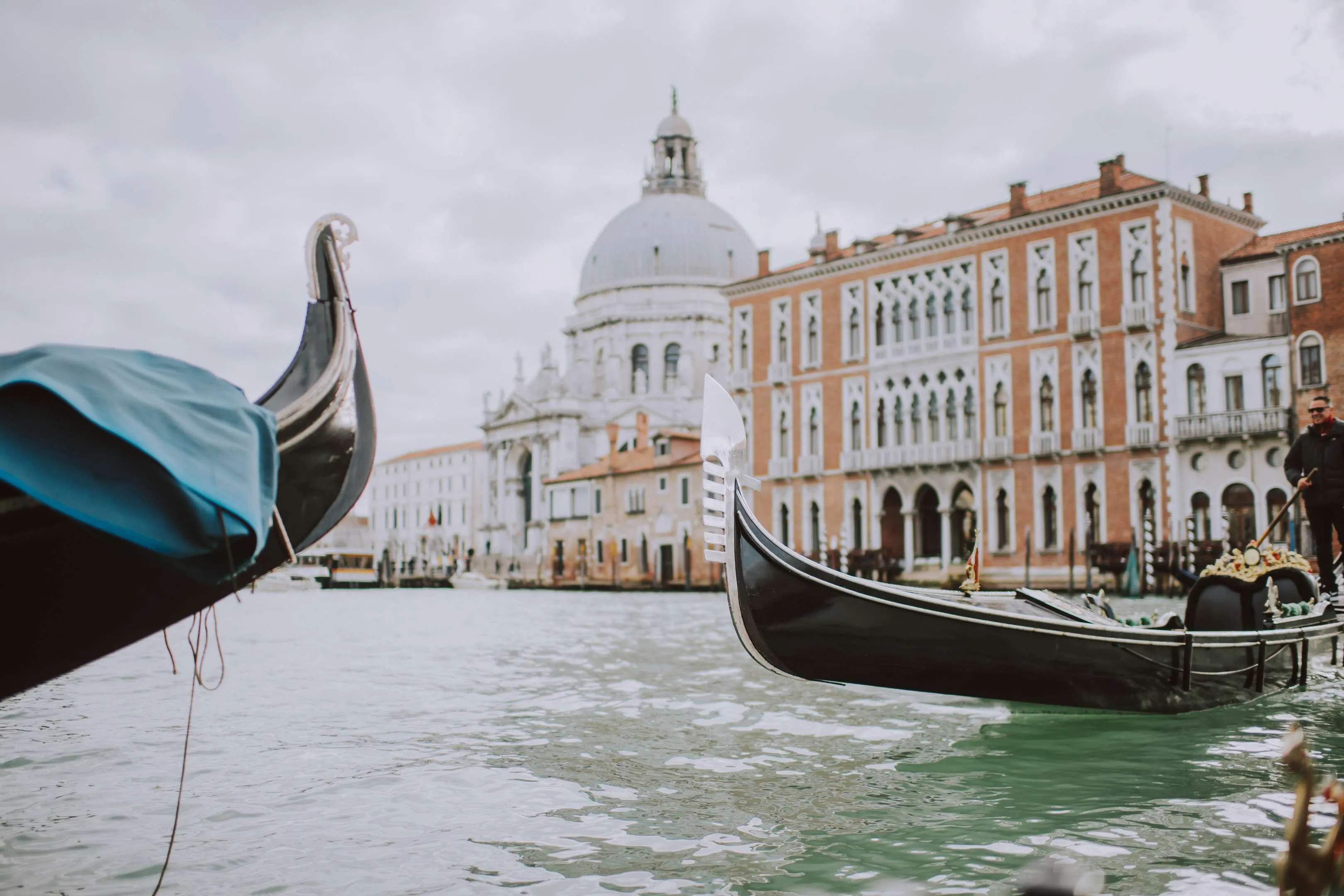 Romantic gondola ride, Venice photographer, Memorable experience, Eternal love, 3240x2160 HD Desktop