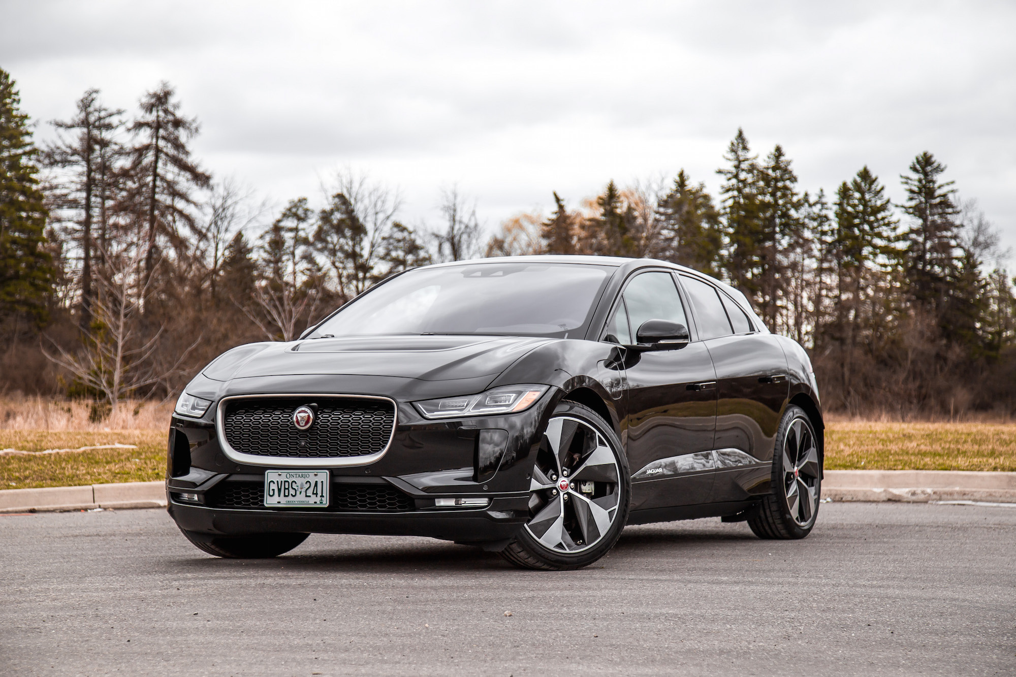 Jaguar I-PACE, Electric powertrain, Futuristic design, Exceptional performance, 2000x1340 HD Desktop