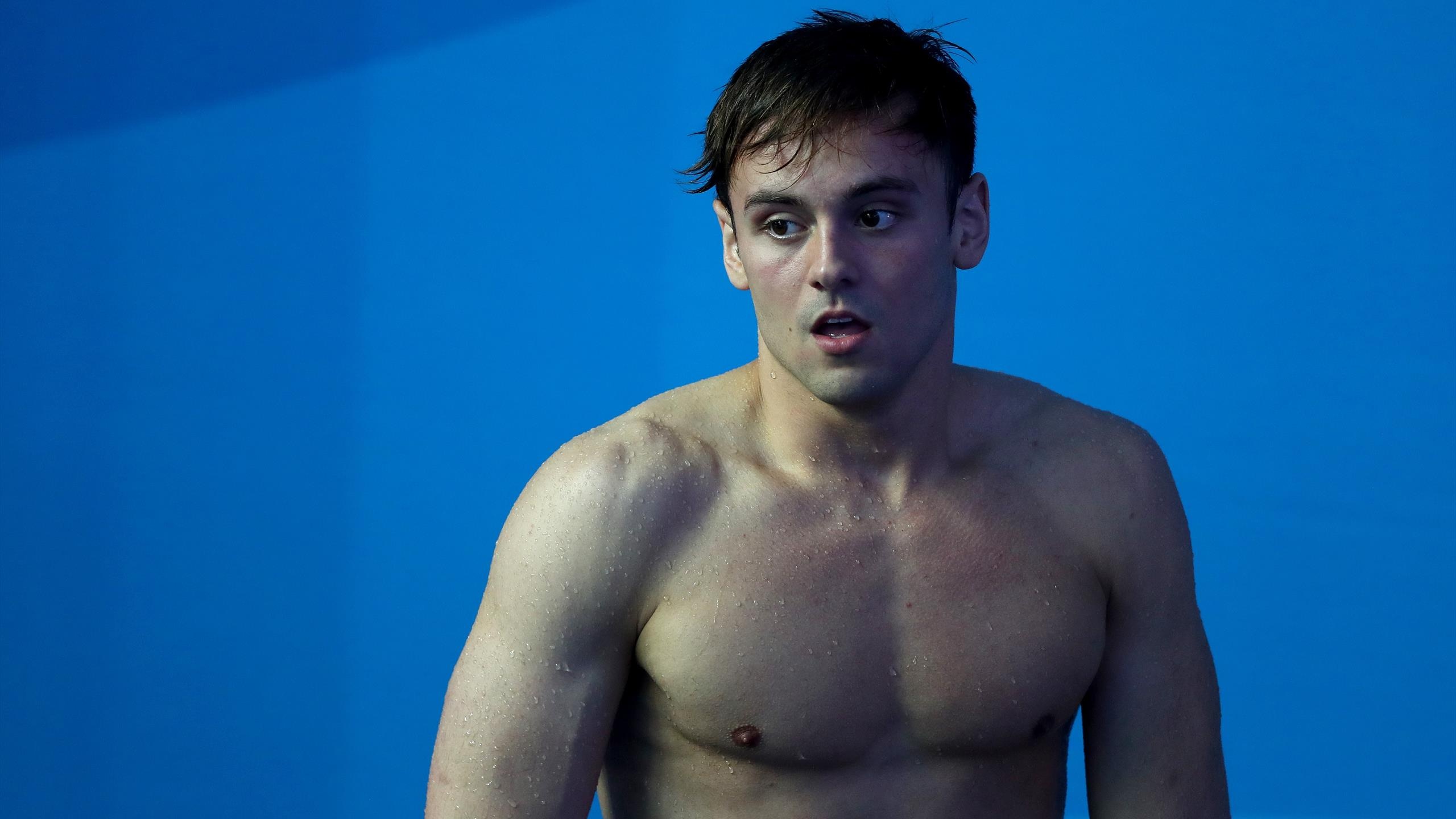 Tom Daley, Sports inspiration, Diving champion, Olympic athlete, 2560x1440 HD Desktop