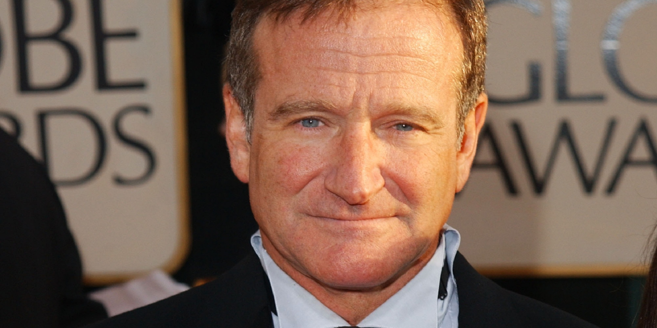 Globe Awards, Robin Williams Wallpaper, 2160x1080 Dual Screen Desktop