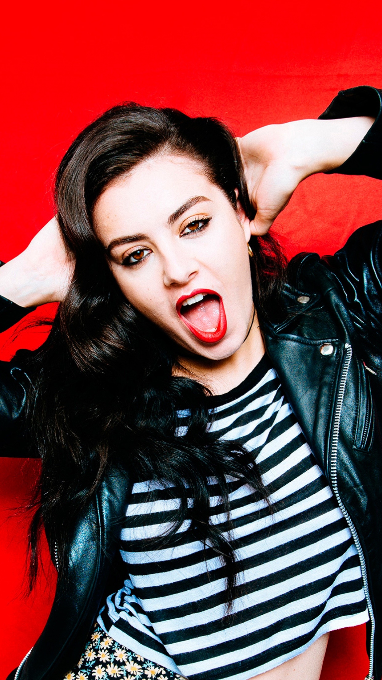 Screenbeauty, Charli XCX, Charlotte Emma Aitchison, DIY music, 1250x2210 HD Phone