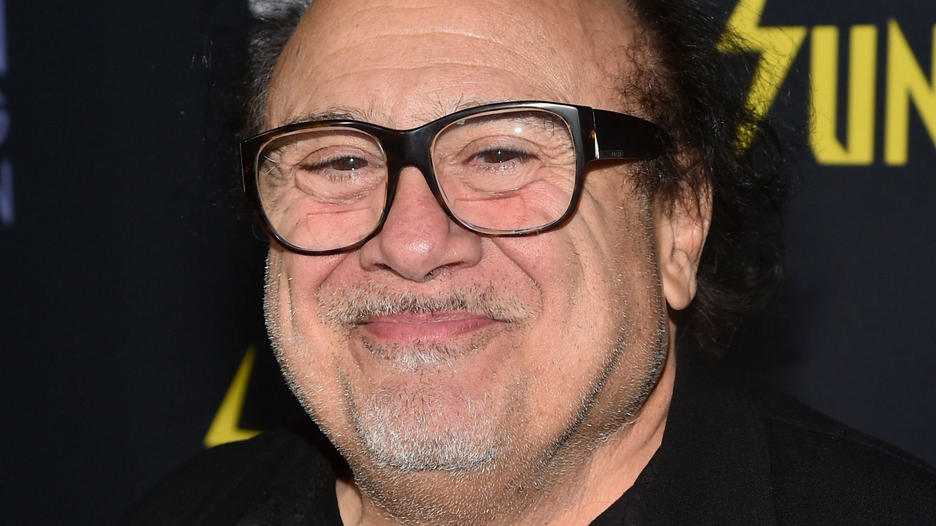 Danny DeVito, Live action Dumbo remake, Talks, 1920x1080 Full HD Desktop