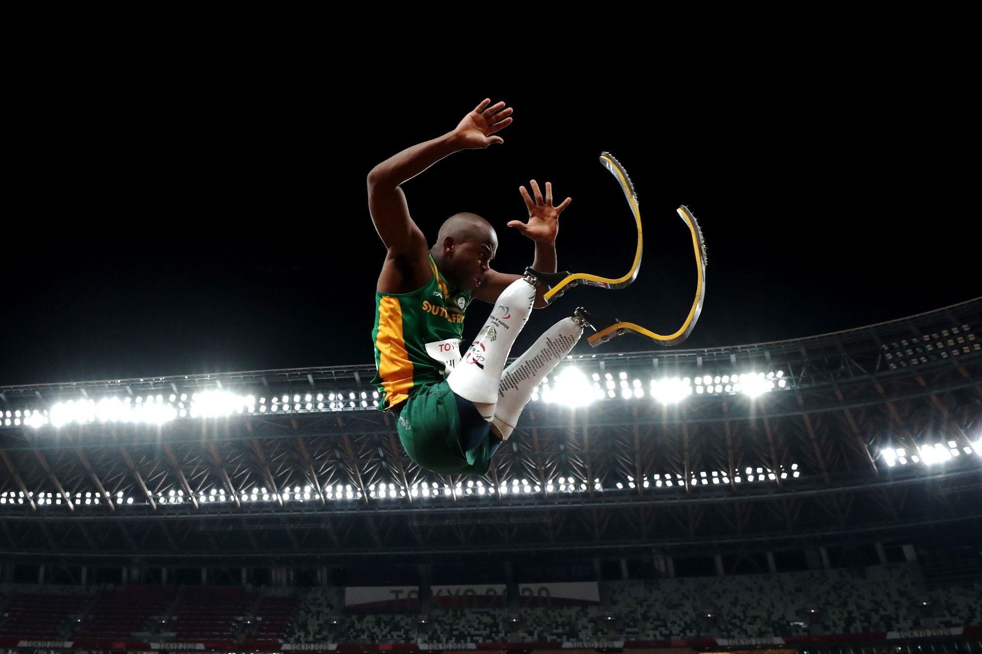 Ntando Mahlangu, Long Jump Wallpaper, 2000x1340 HD Desktop