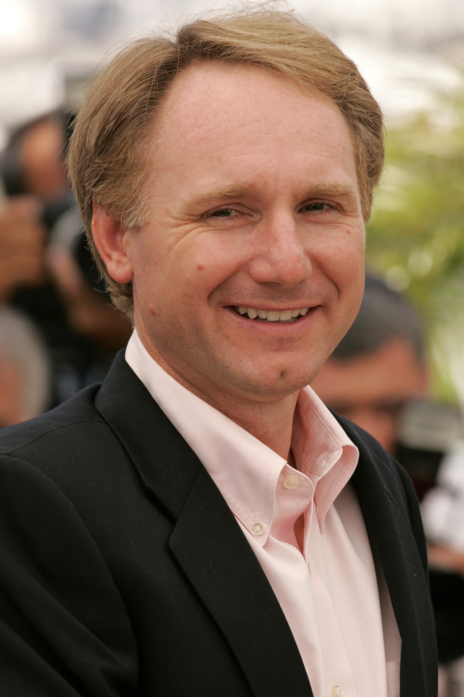 Dan Brown, Author portrait, Dan Brown official photo, Famous writer, 1540x2310 HD Phone