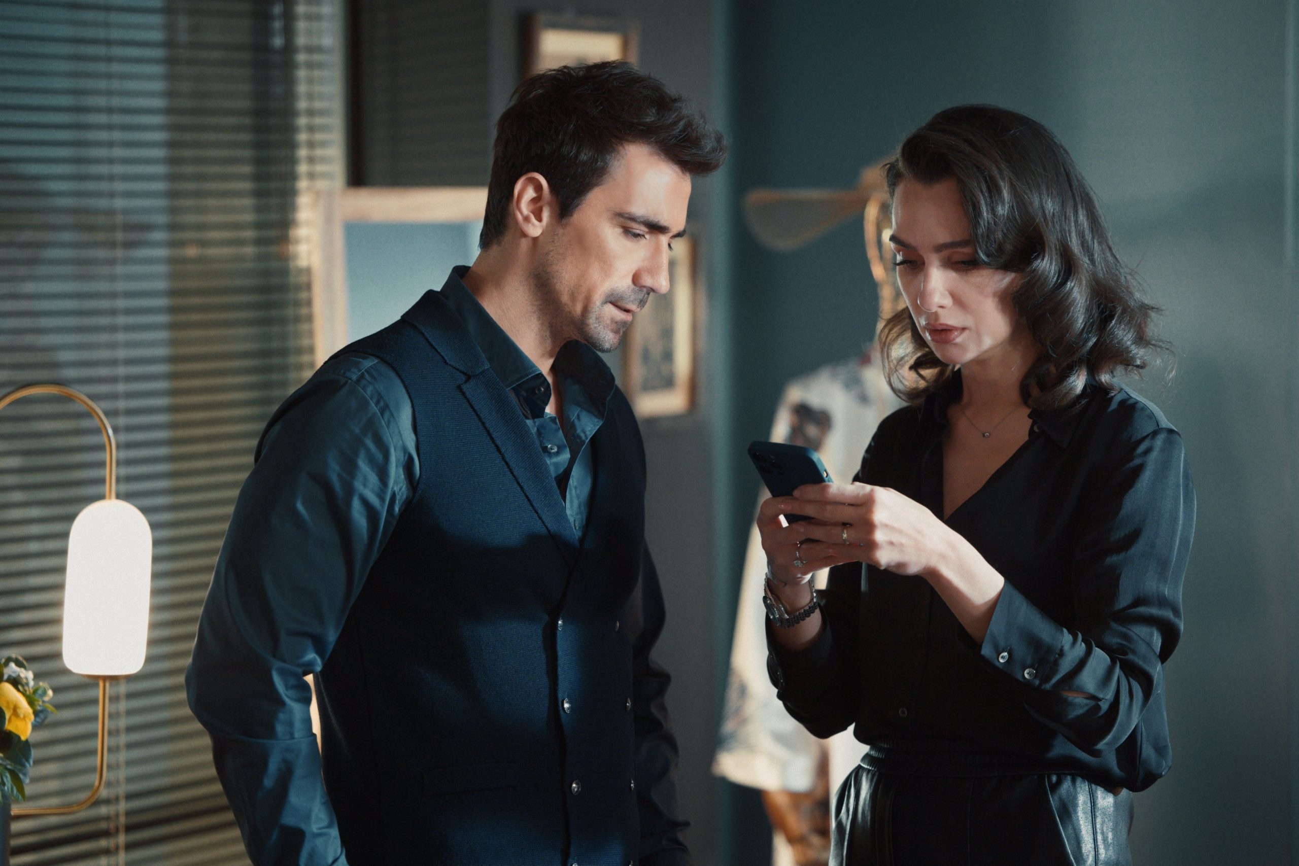 Birce Akalay, Ibrahim Celikkol, new series, face to face, 2560x1710 HD Desktop