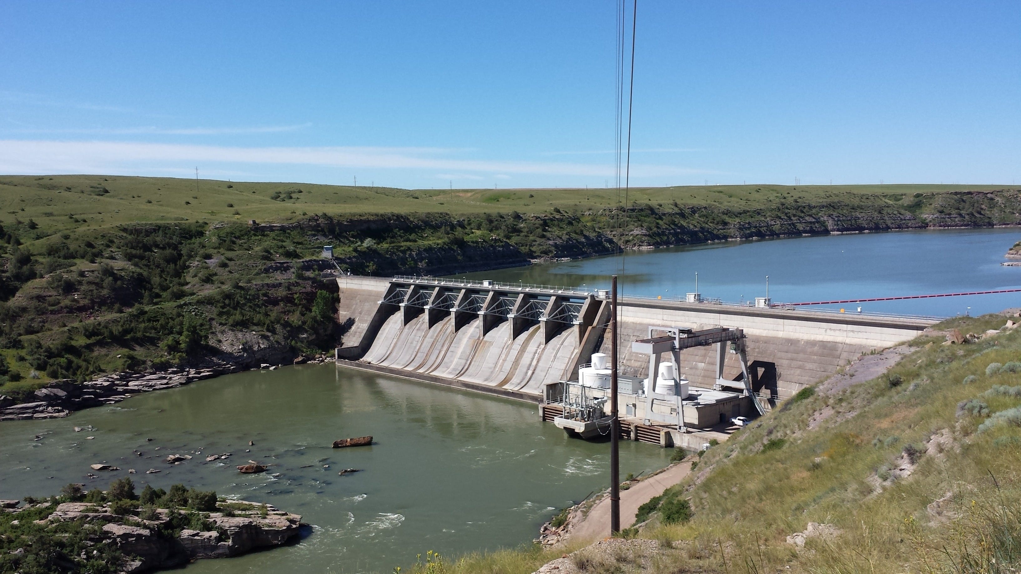 Cochrane Dam, Missouri River, Cyclists, Hikers, 3270x1840 HD Desktop