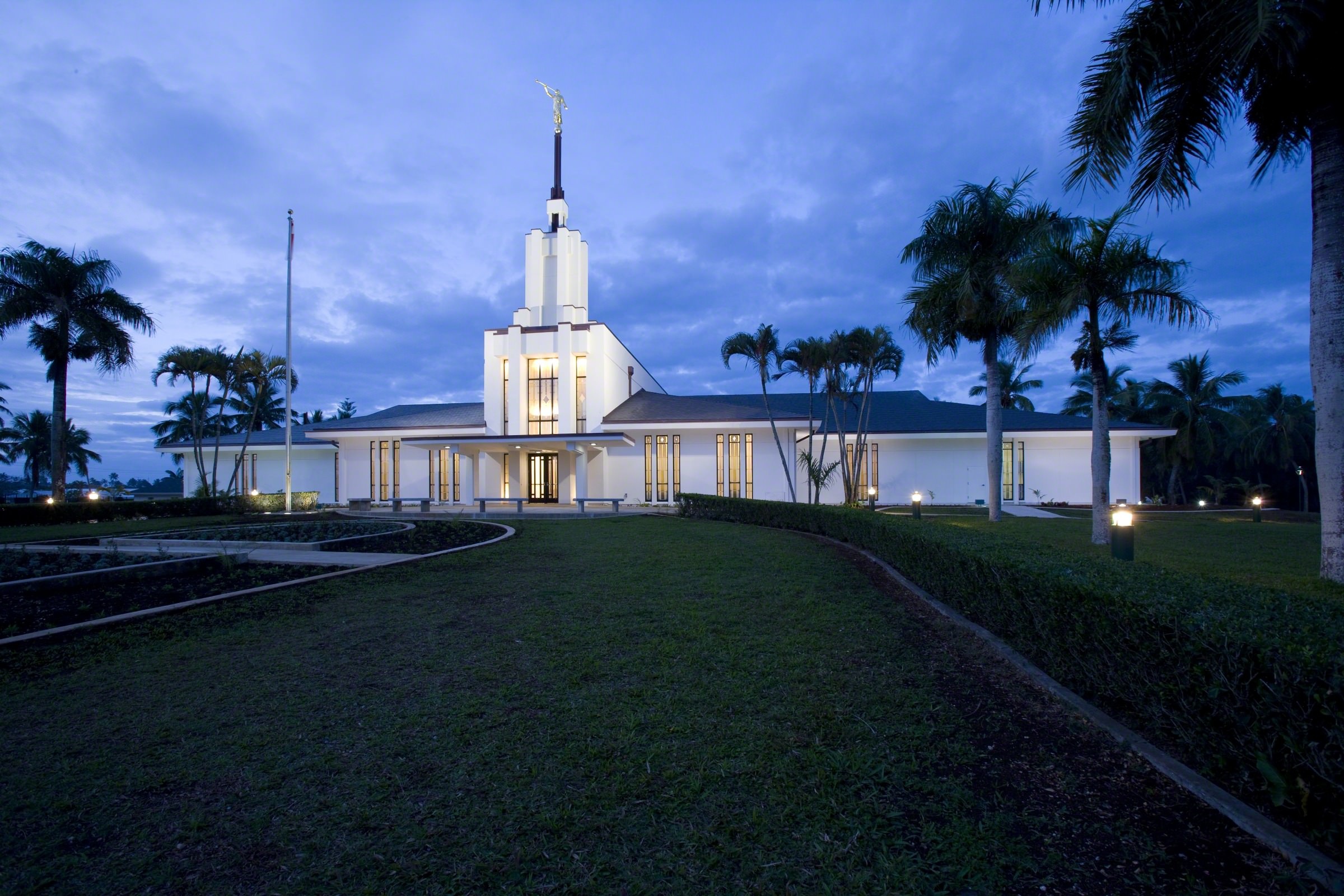 Nukualofa, Tonga temple, 4K HD, Download wallpaper, 2400x1600 HD Desktop