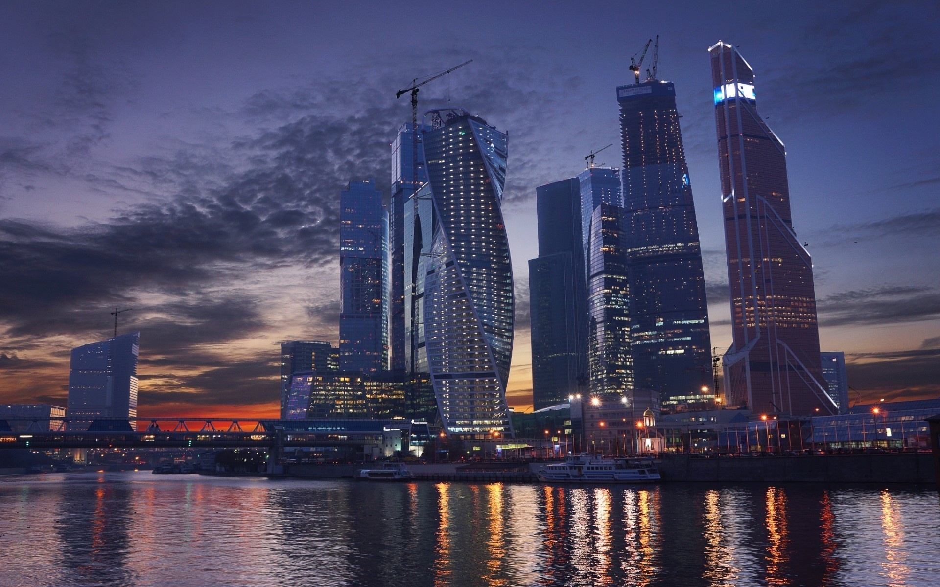 Moscow Travels, Majestic skyscrapers, Vibrant cityscape, Urban beauty, 1920x1200 HD Desktop