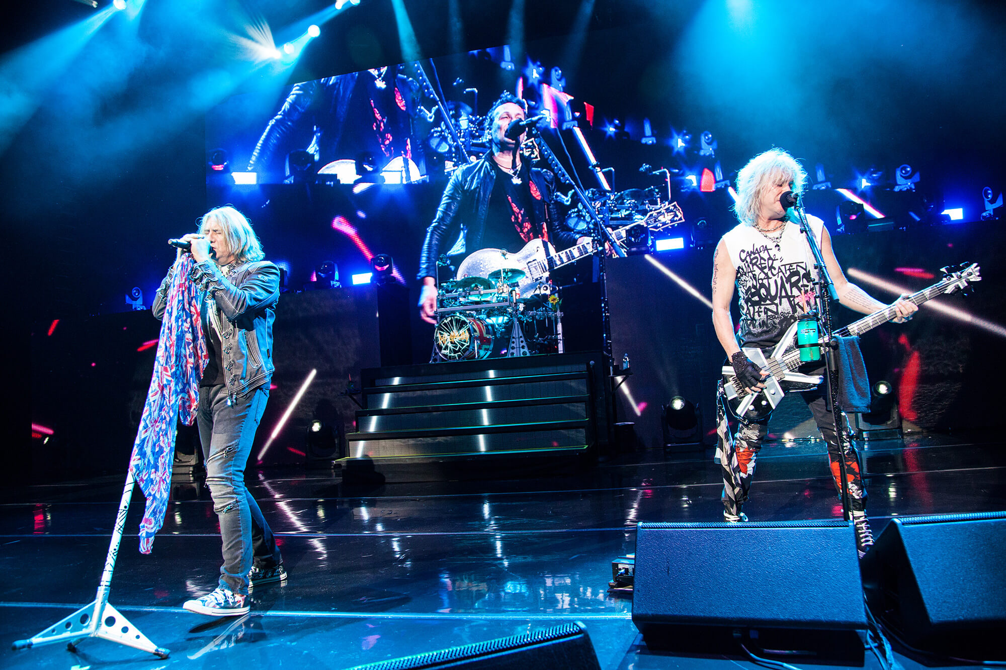 Def Leppard, Sin City residency, Las Vegas shows, Unforgettable performances, 2000x1340 HD Desktop