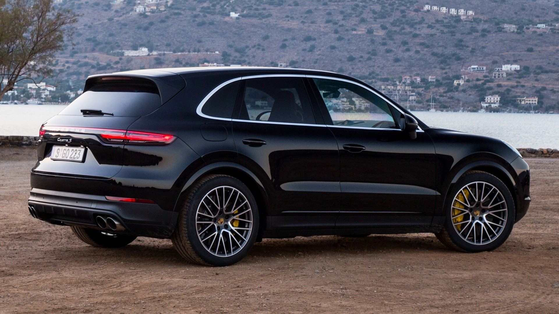 Porsche Cayenne, Luxury SUV, Powerful performance, Exquisite design, 1920x1080 Full HD Desktop