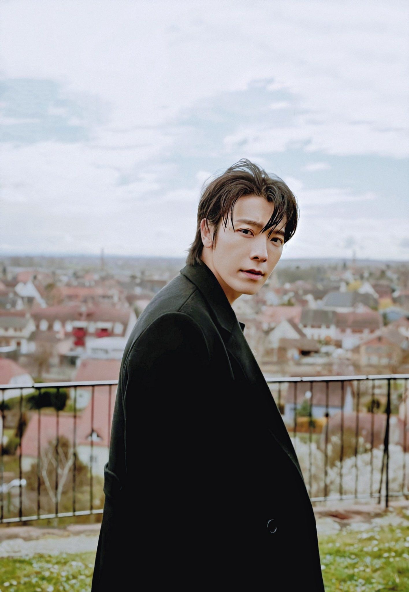 Lee Dong-Hae, Super Junior member, Twitter account, K-Pop idol, 1420x2050 HD Phone