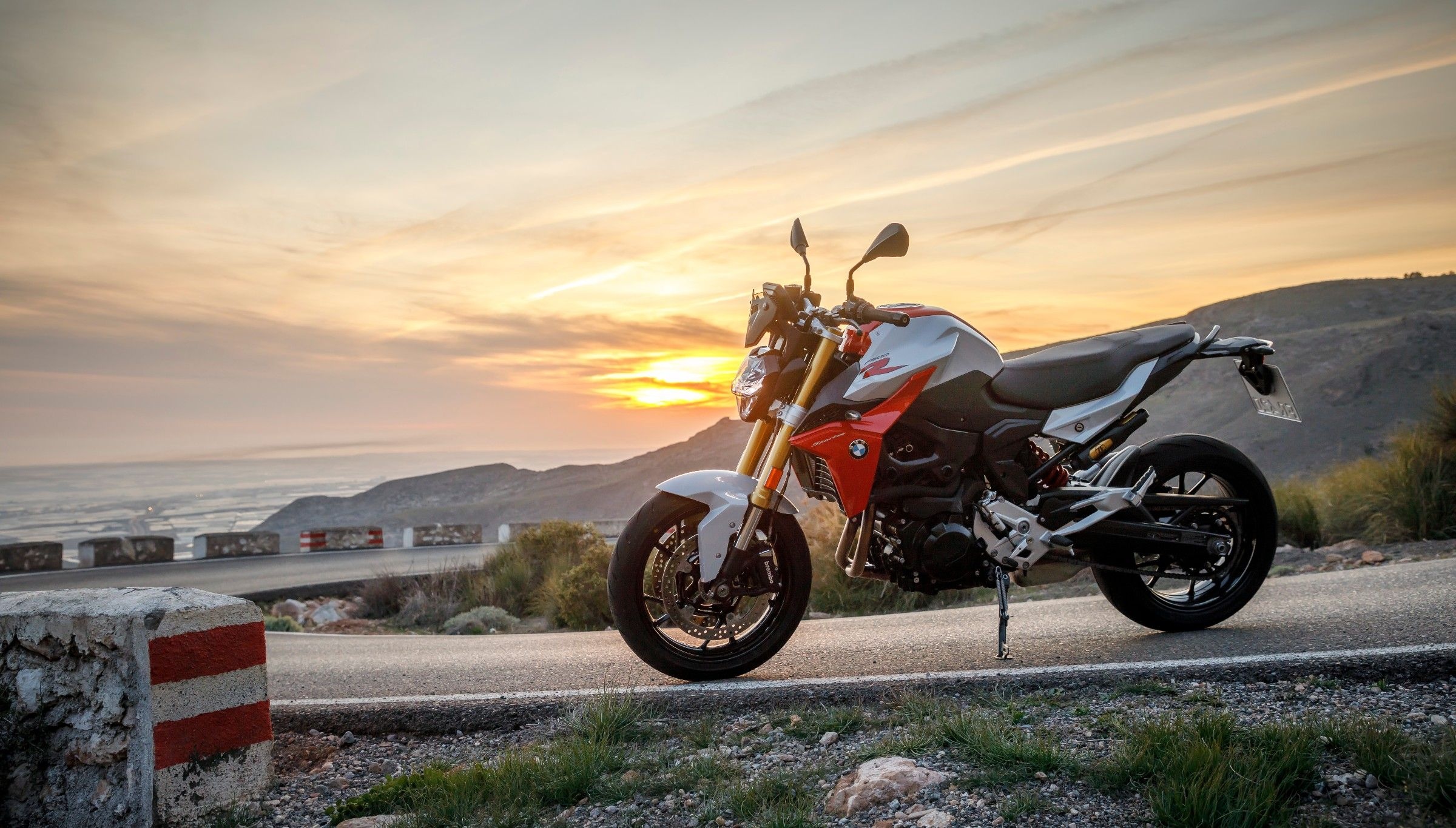 BMW F 900 R, Auto model, Sleek design, Ultimate riding experience, 2400x1370 HD Desktop