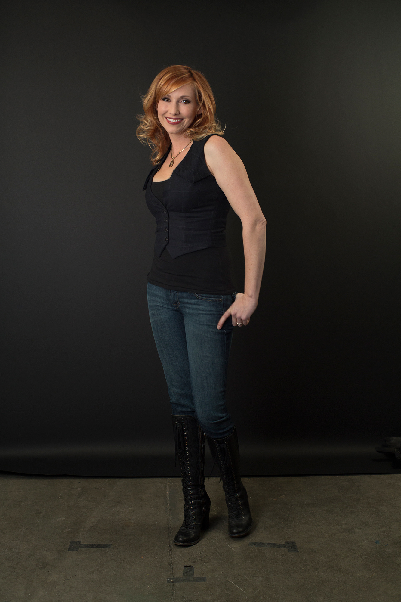 MythBusters, Kari Byron, Celebrity wallpapers, Inspiring personality, 1340x2000 HD Phone