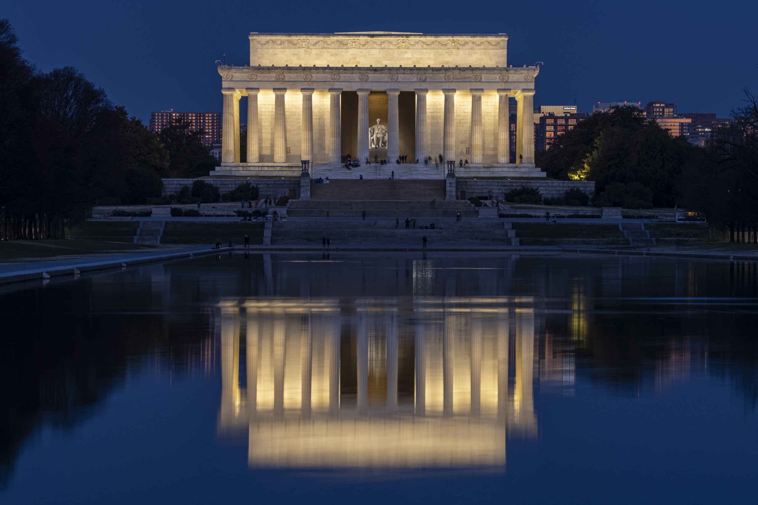 Night view, Lincoln Memorial Wallpaper, 2560x1710 HD Desktop