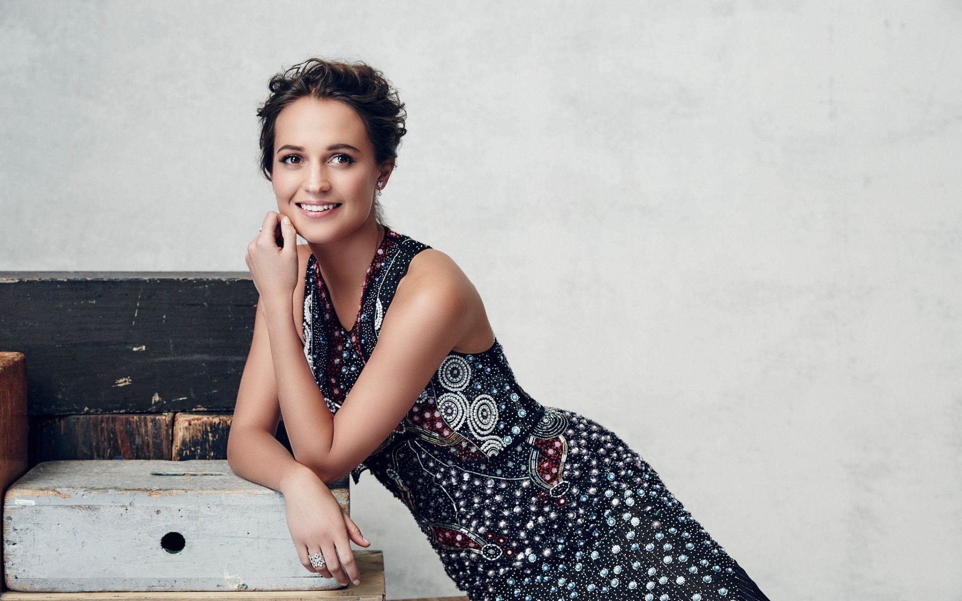 Alicia Vikander, Swedish actress smile, Beautiful woman, Make up, 1920x1200 HD Desktop