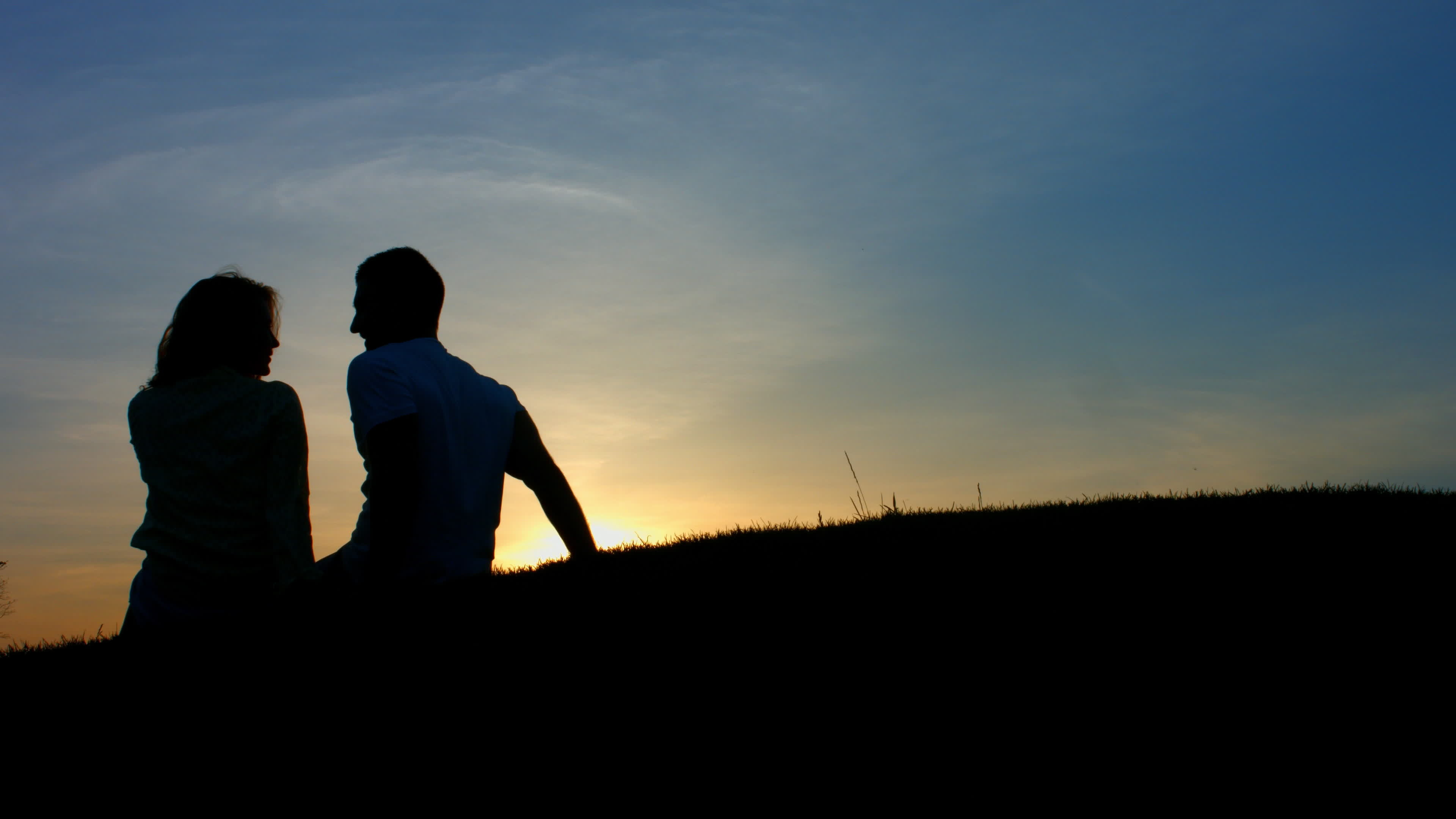 Love couple, Sunset, Sitting, Stock video, 3840x2160 4K Desktop