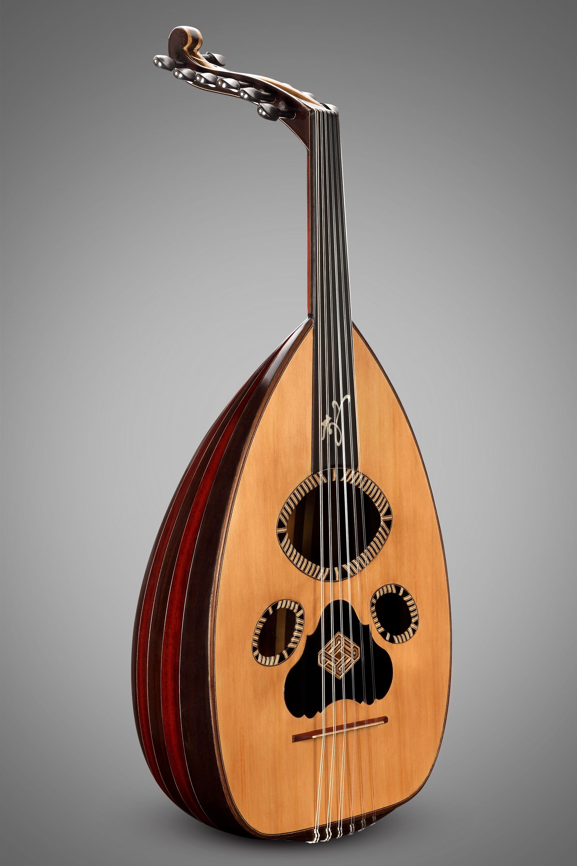 Lute music, Iraqi lute, Middle Eastern instrument, Cultural heritage, 1920x2880 HD Phone